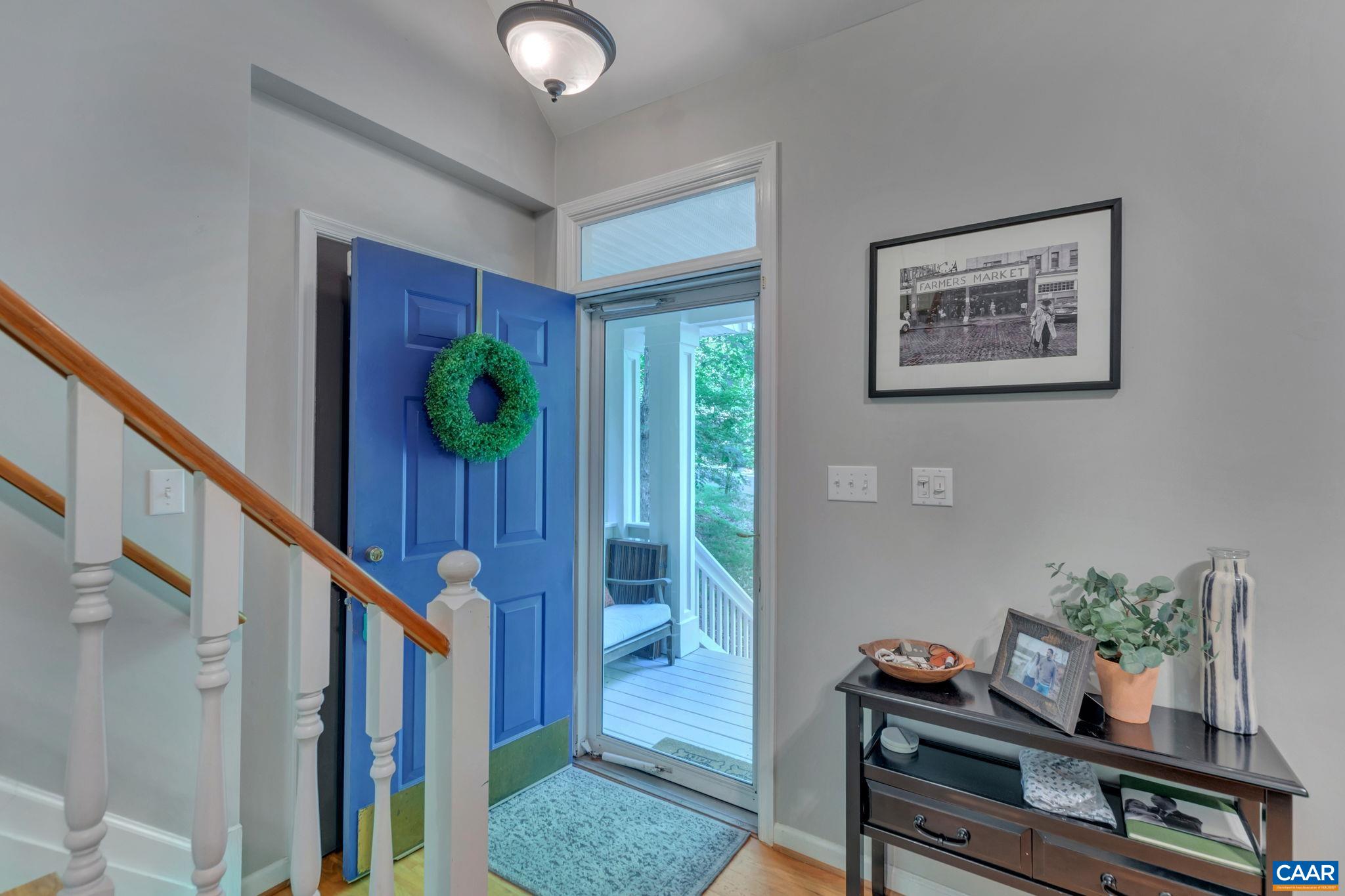 9 COLONIAL RD