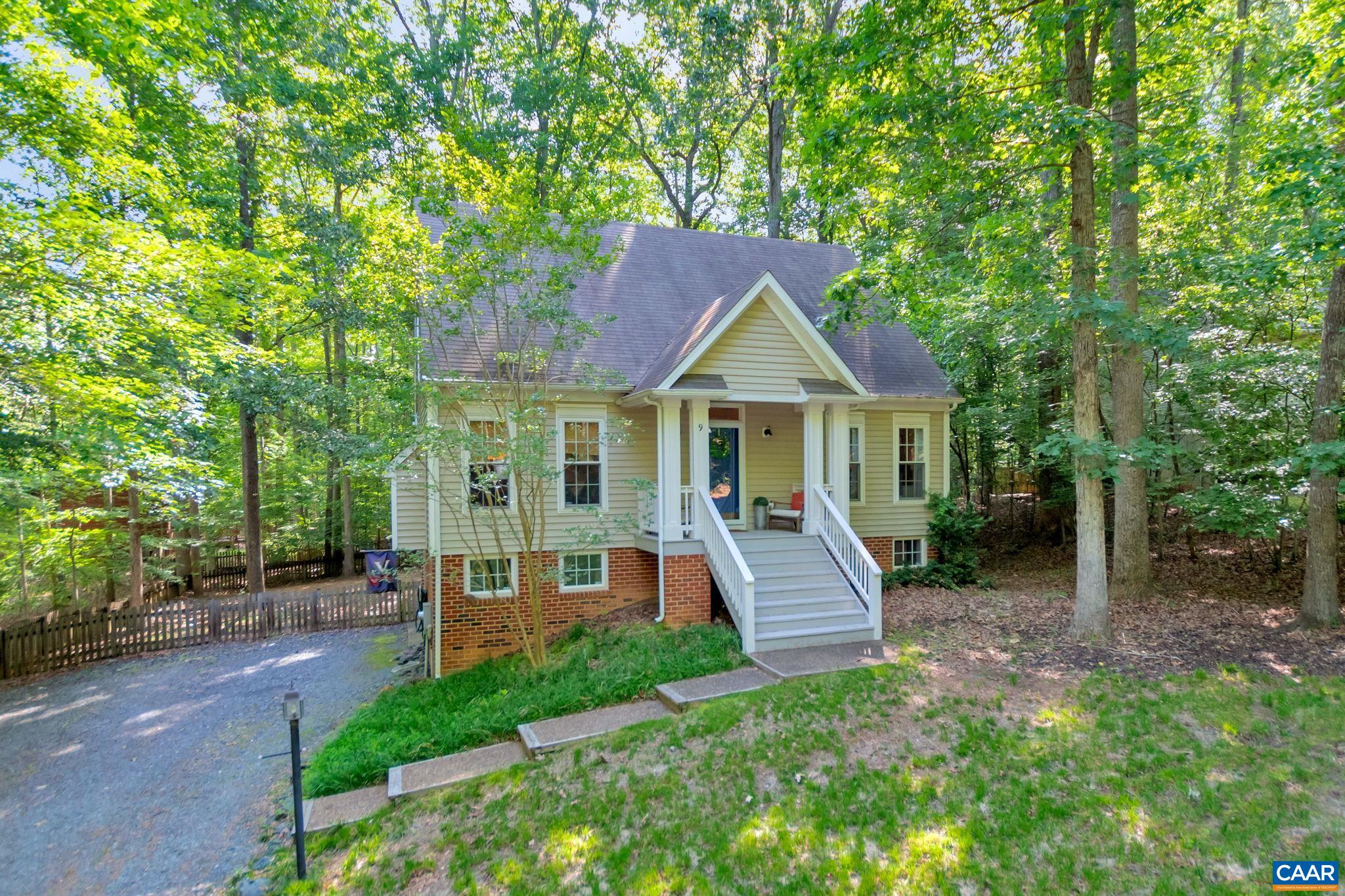 9 COLONIAL RD