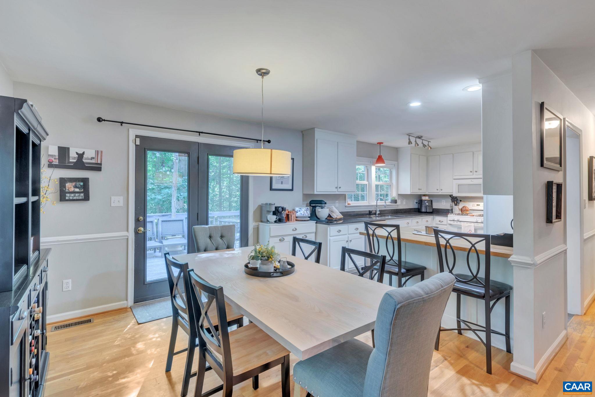 9 COLONIAL RD