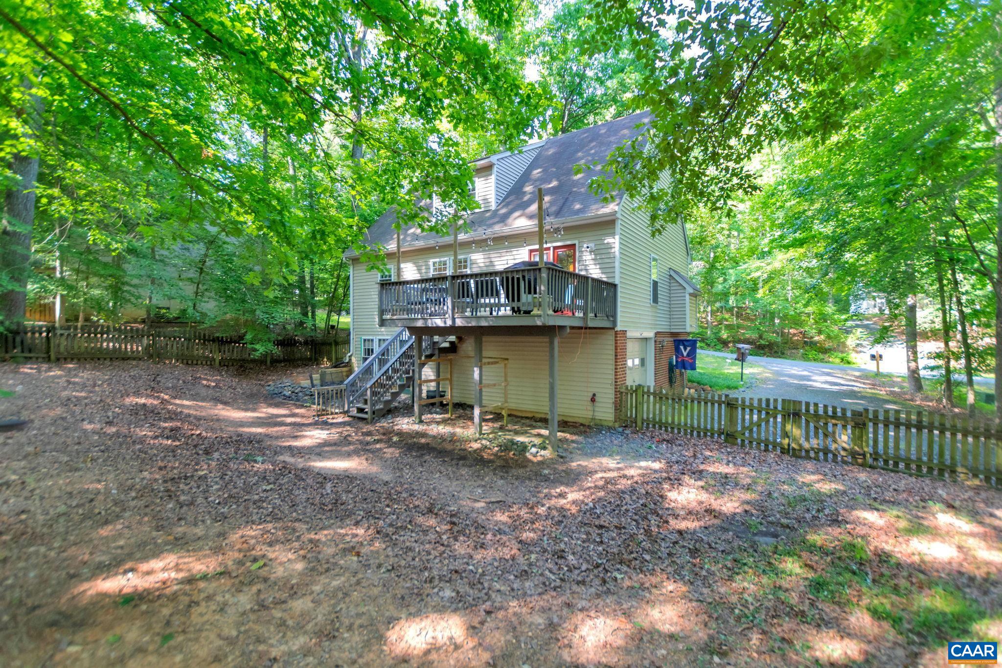 9 COLONIAL RD