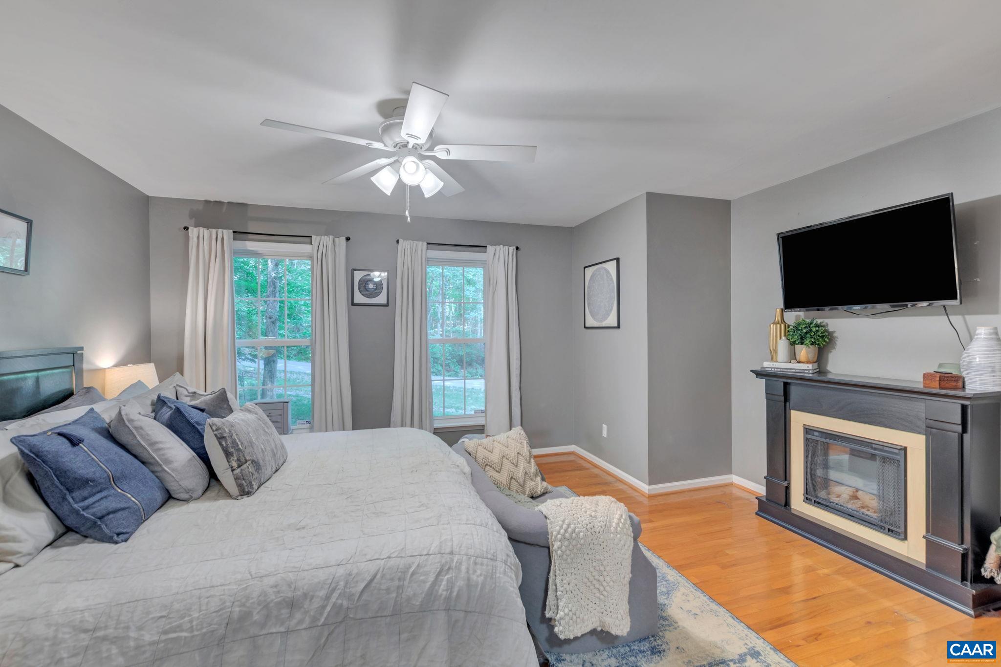 9 COLONIAL RD