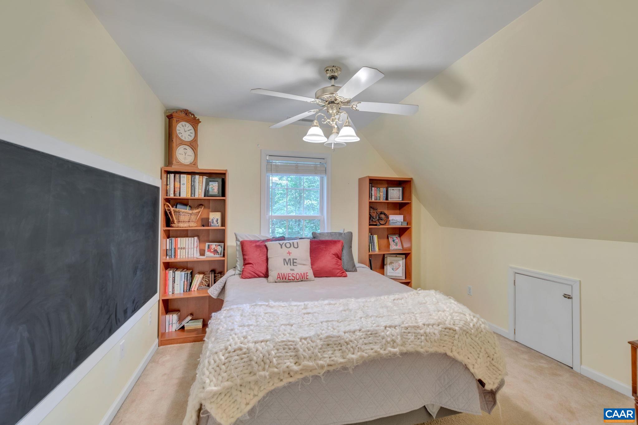 9 COLONIAL RD
