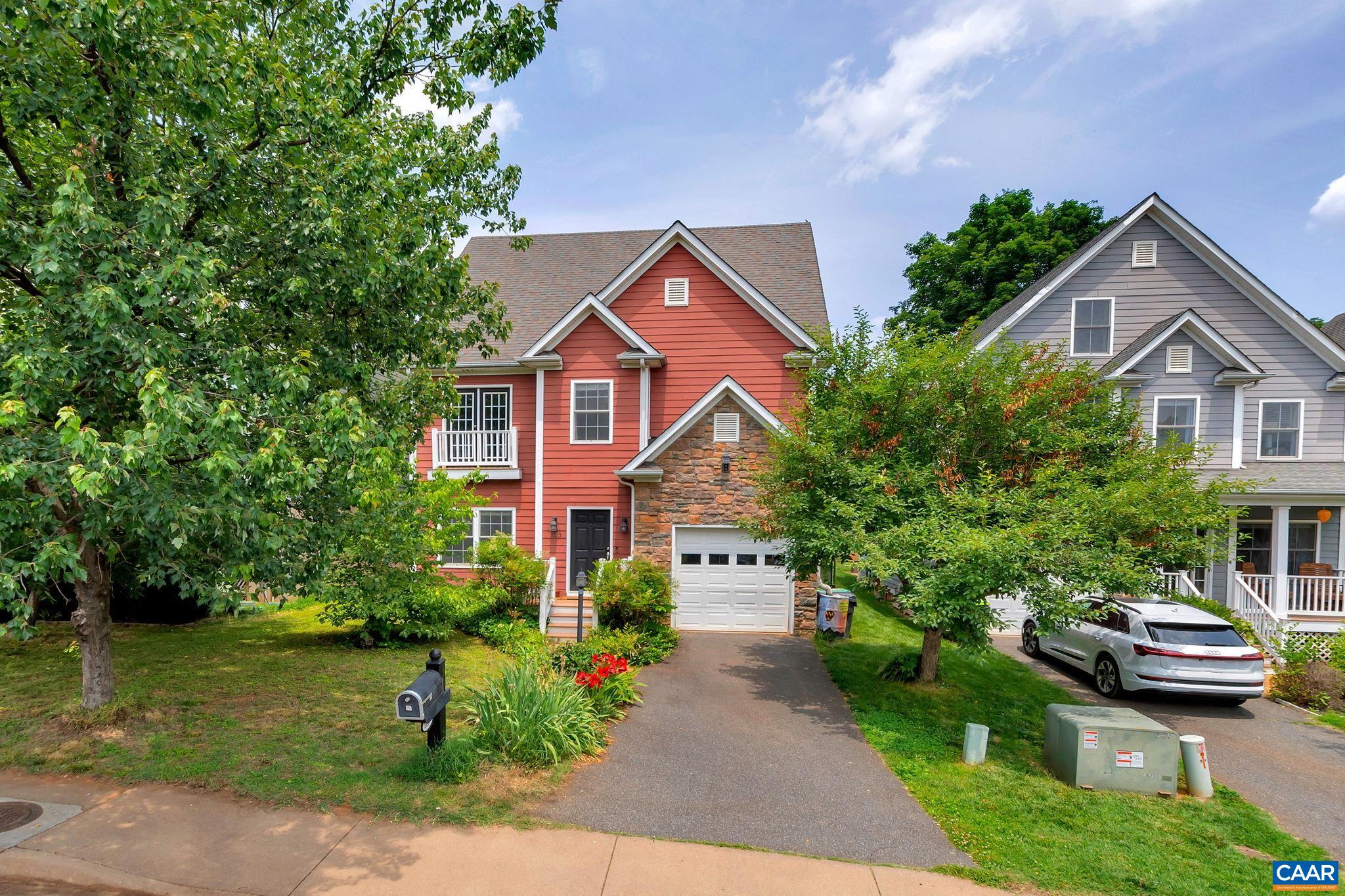 113 BLINCOE LN