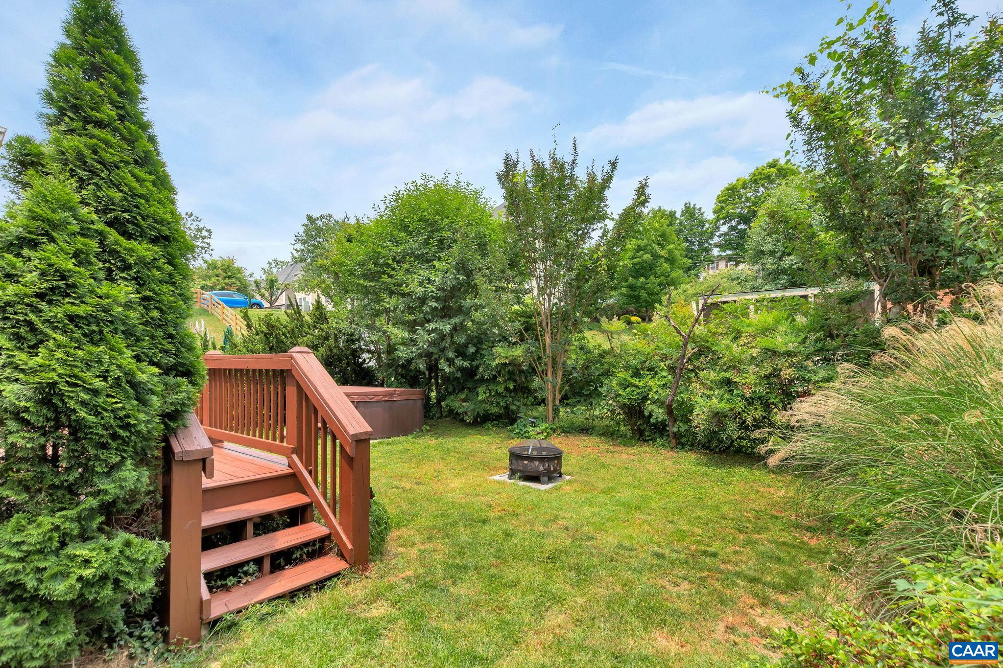 113 BLINCOE LN