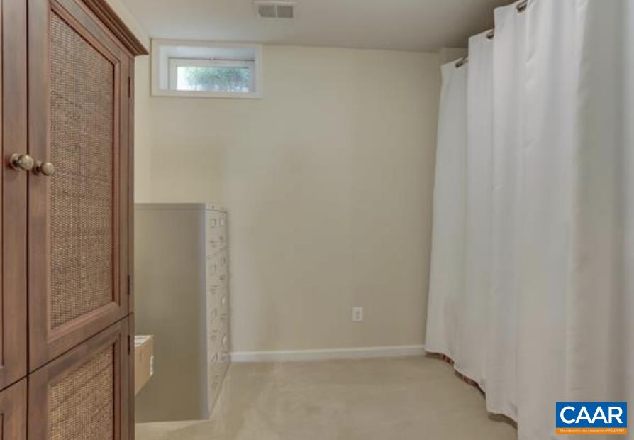 2347 ABINGTON DR