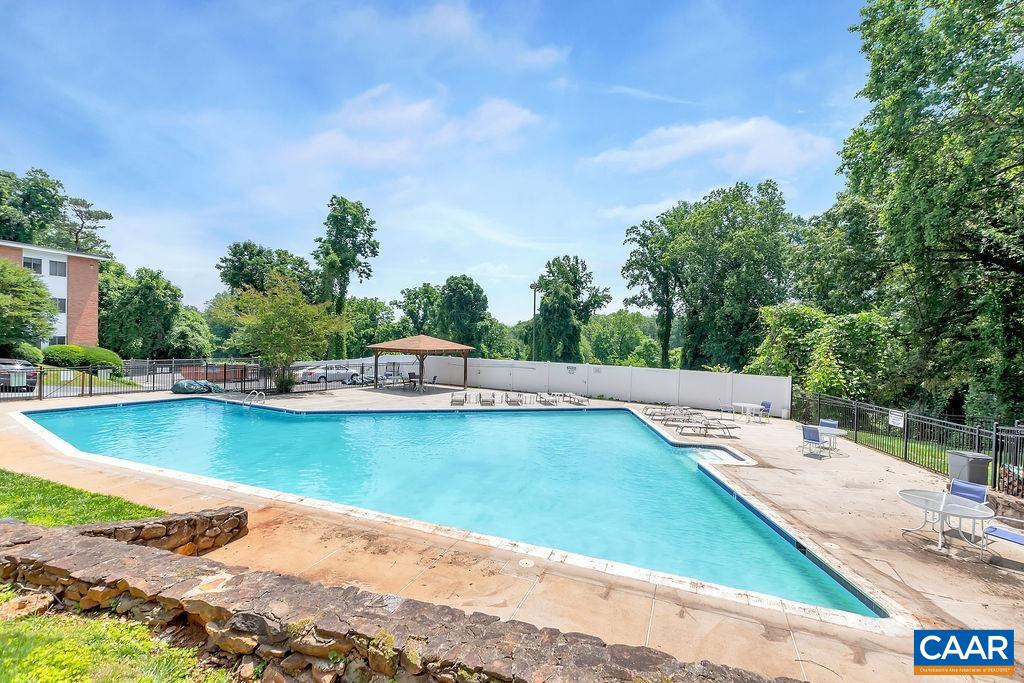 1800 JEFFERSON PARK AVE Unit: 903
