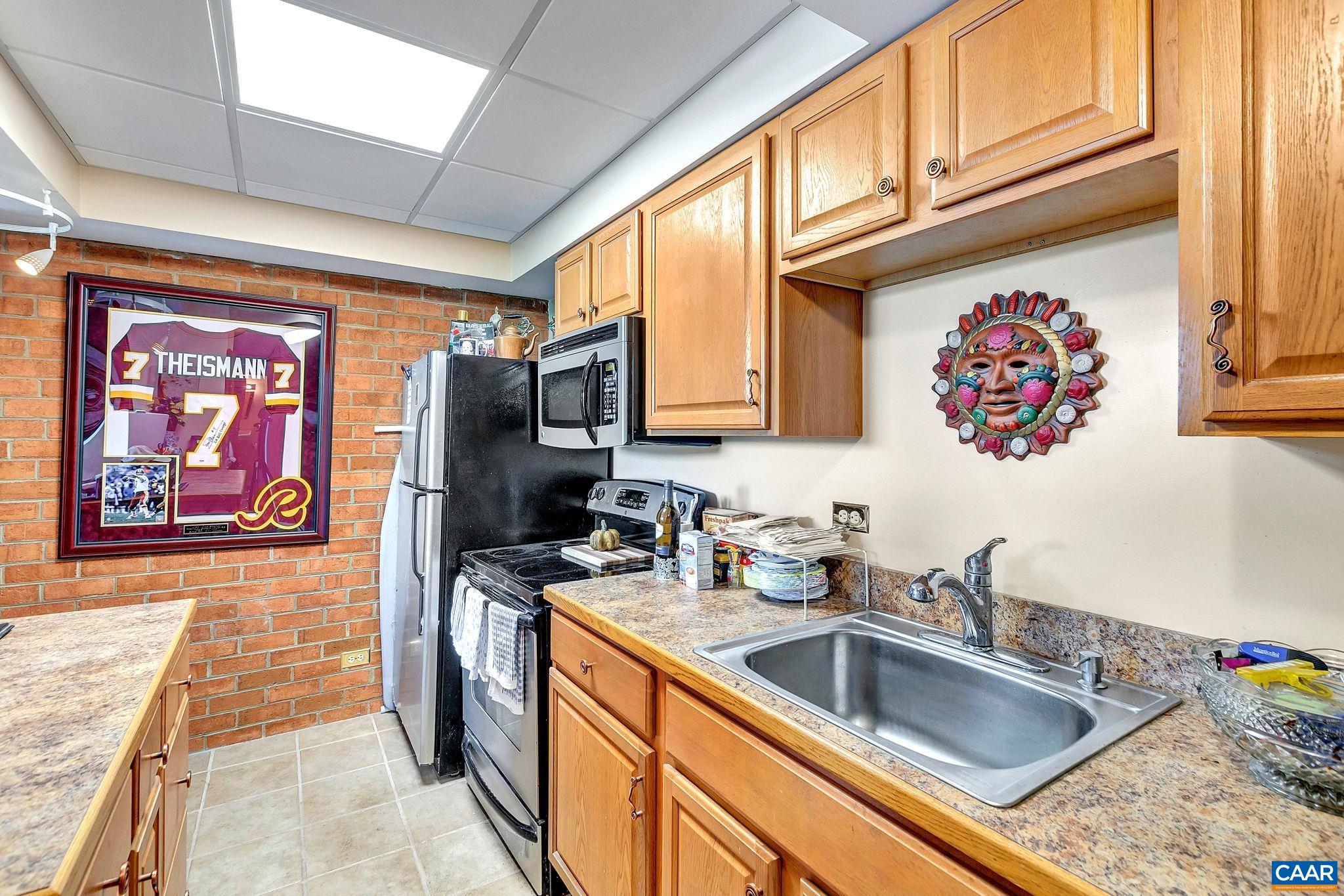 1800 JEFFERSON PARK AVE Unit: 903