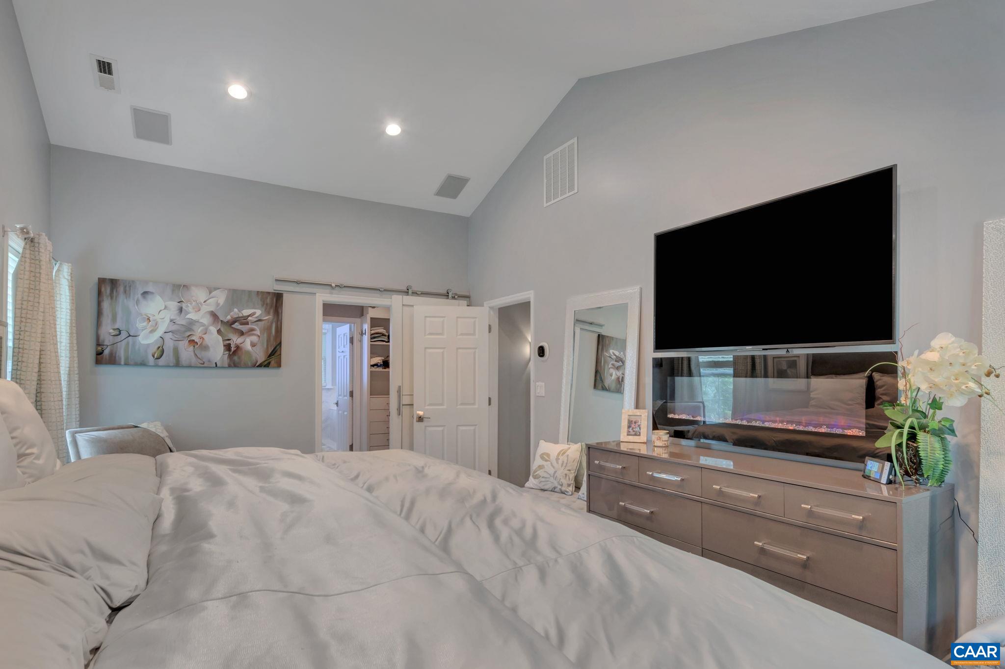 3195 MALBON DR