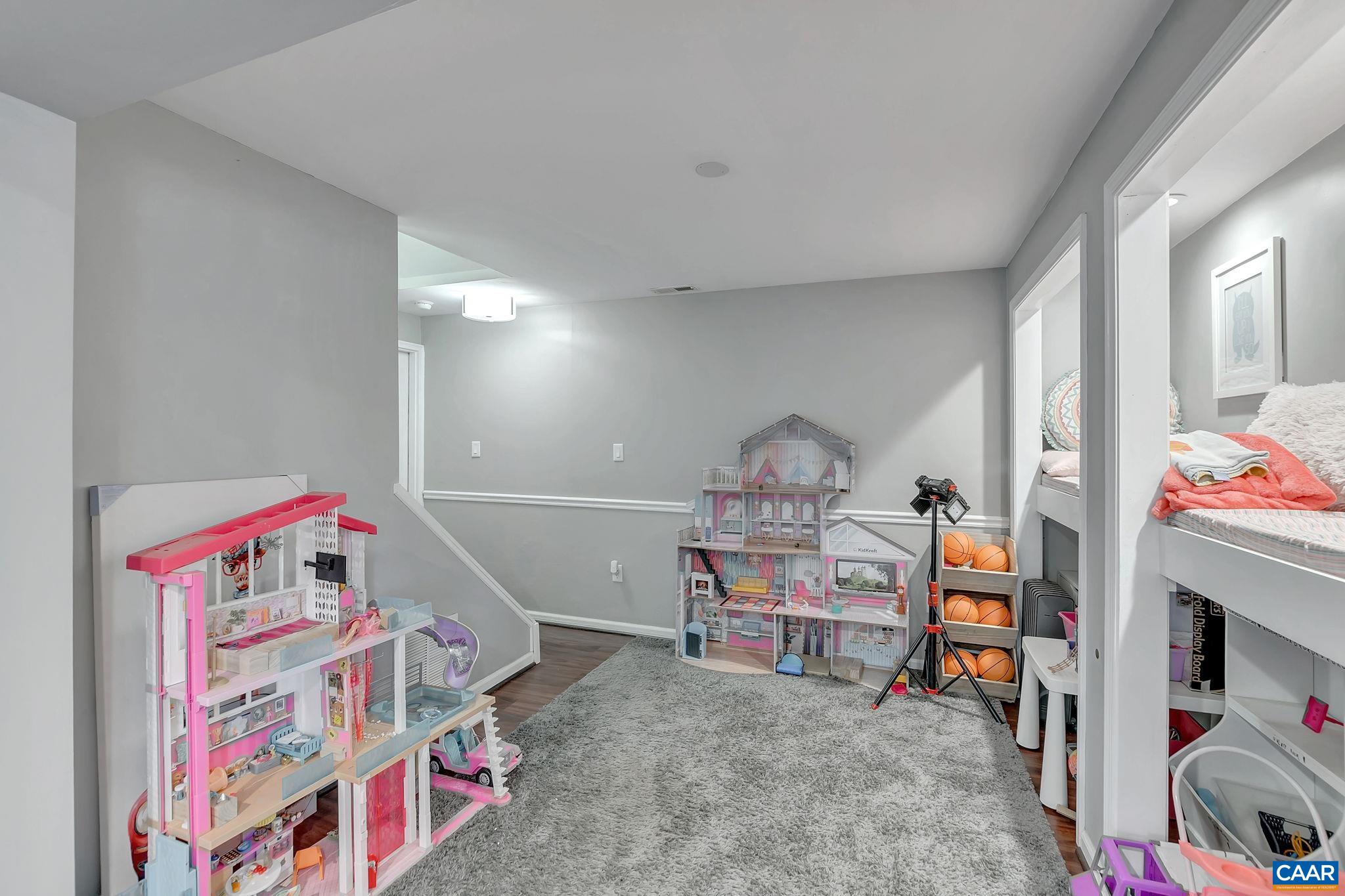 3195 MALBON DR