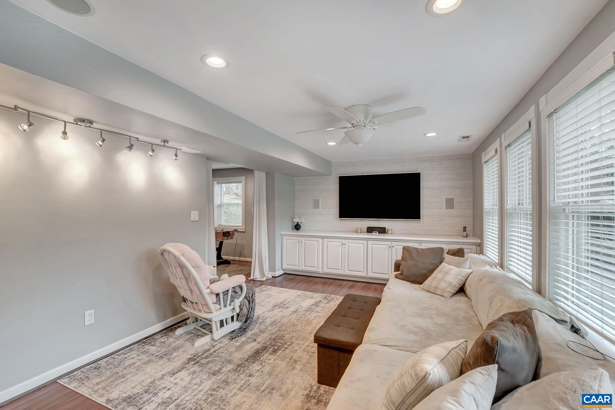 3195 MALBON DR