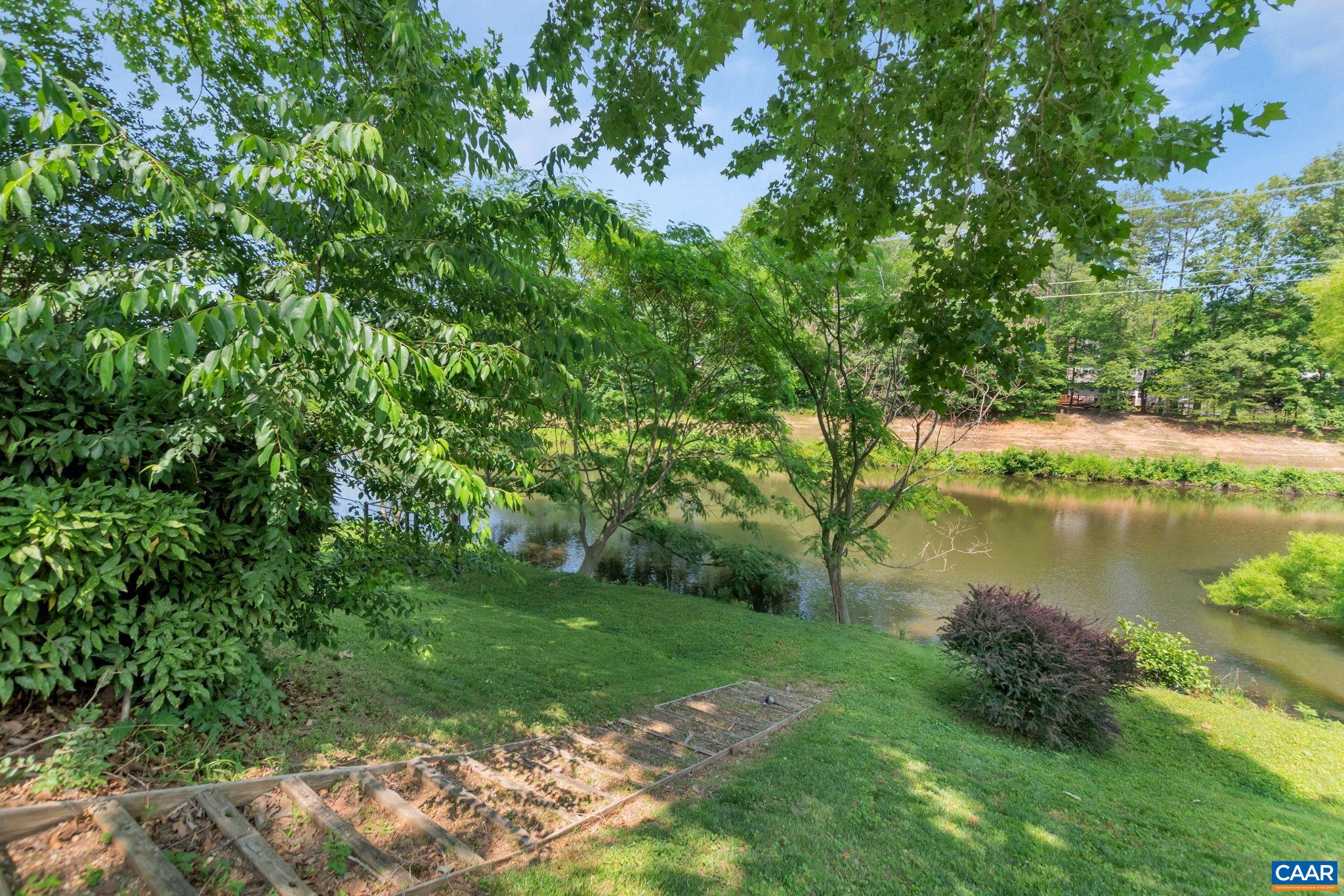 3195 MALBON DR