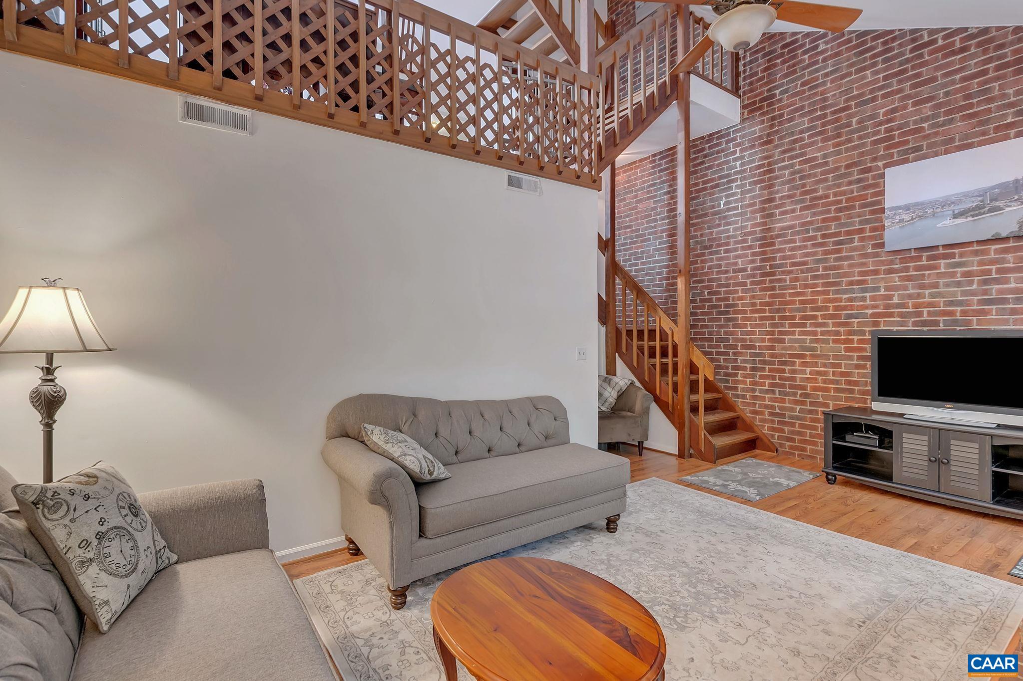 2456 WHITNEY CT