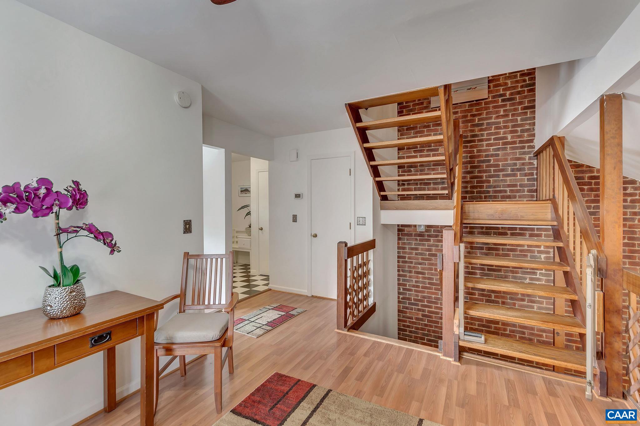 2456 WHITNEY CT