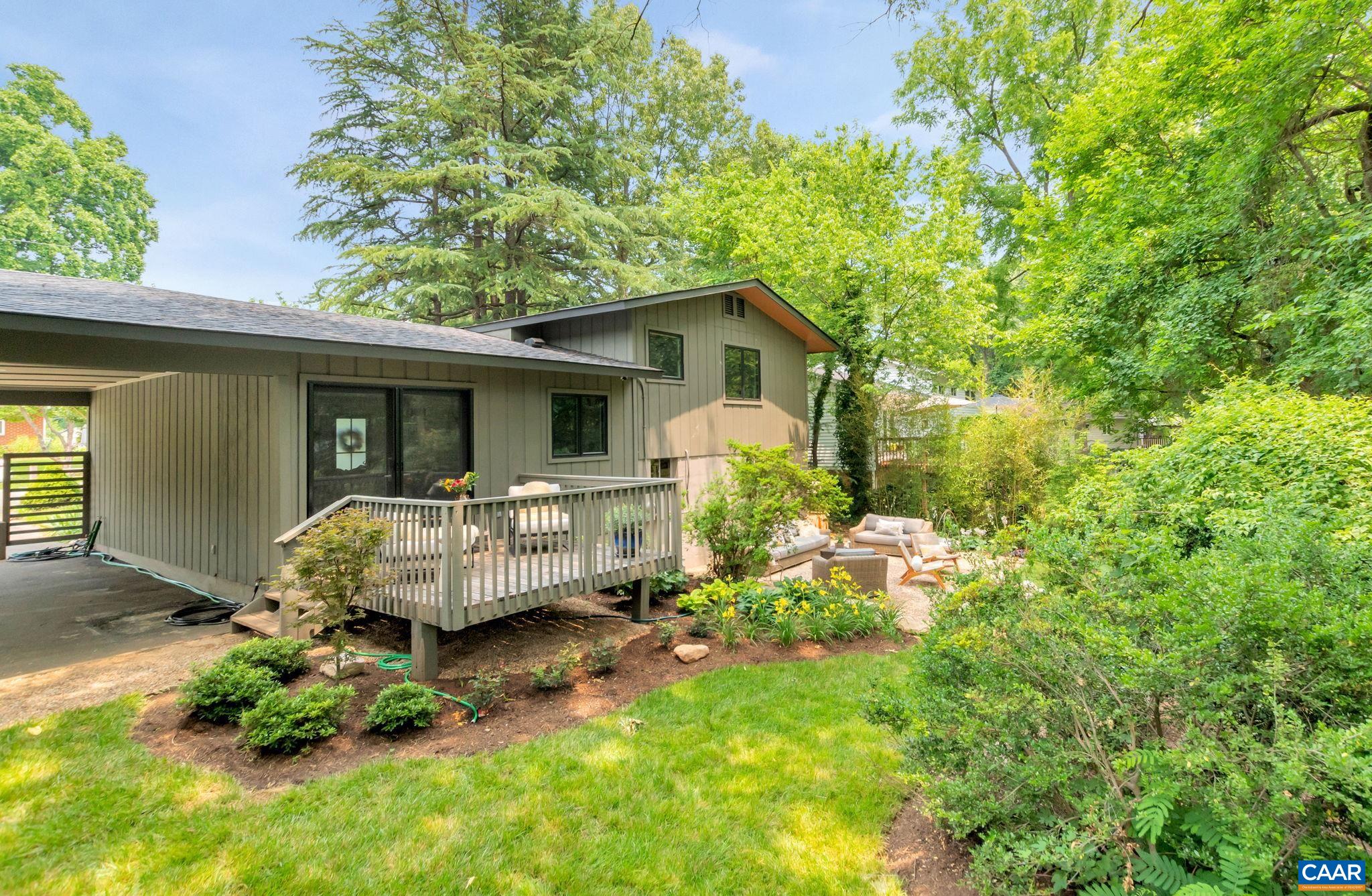 100 LAUREL CIR