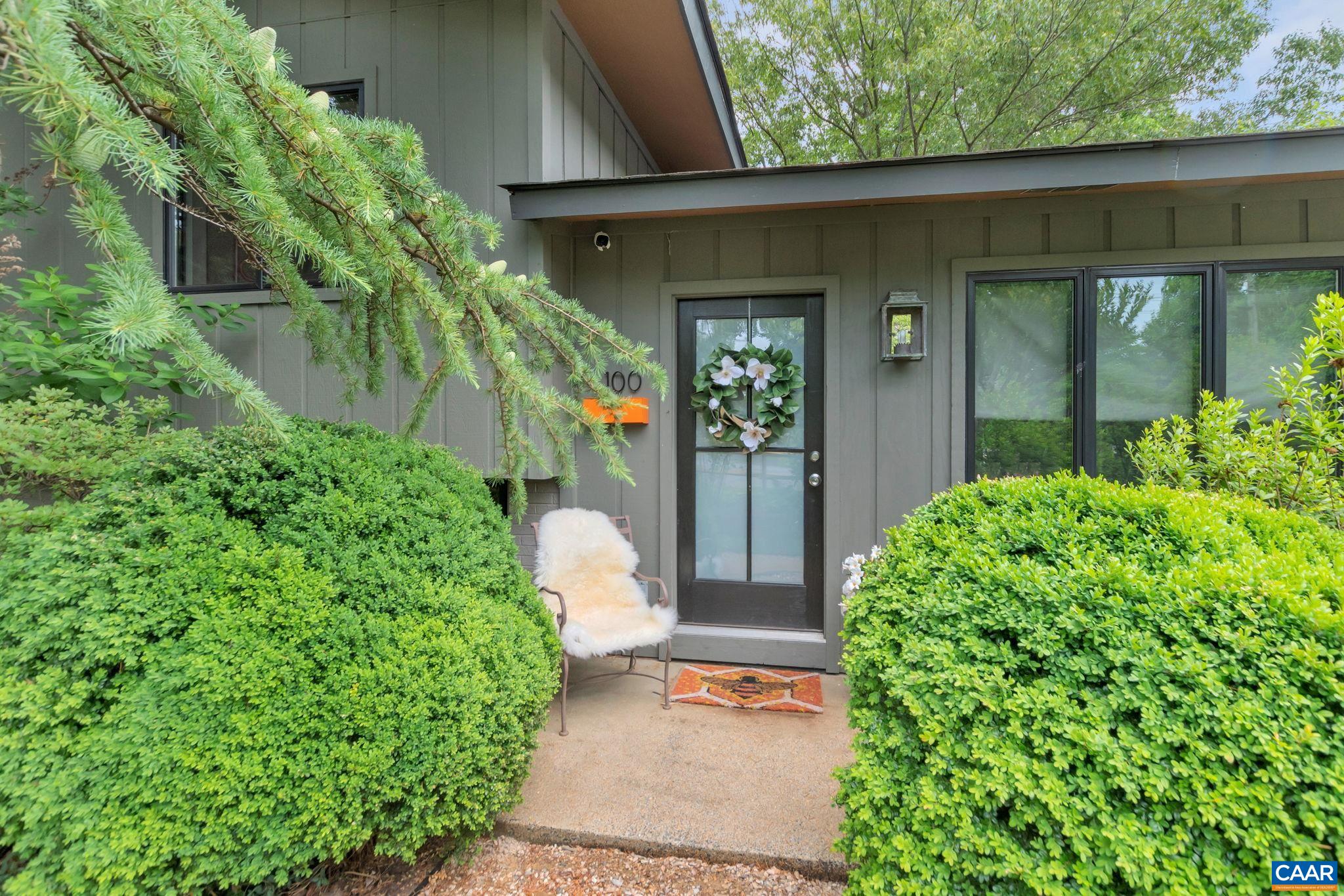 100 LAUREL CIR