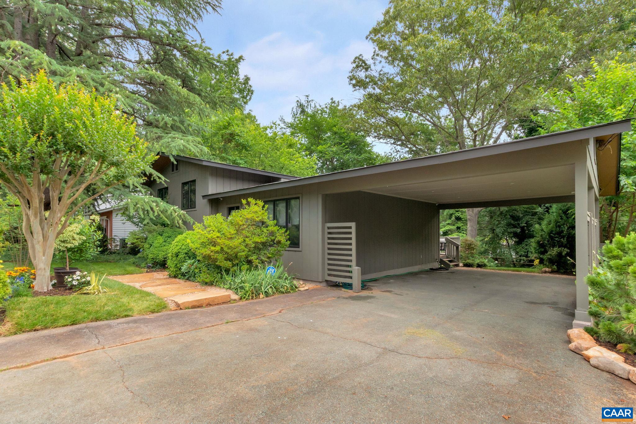 100 LAUREL CIR