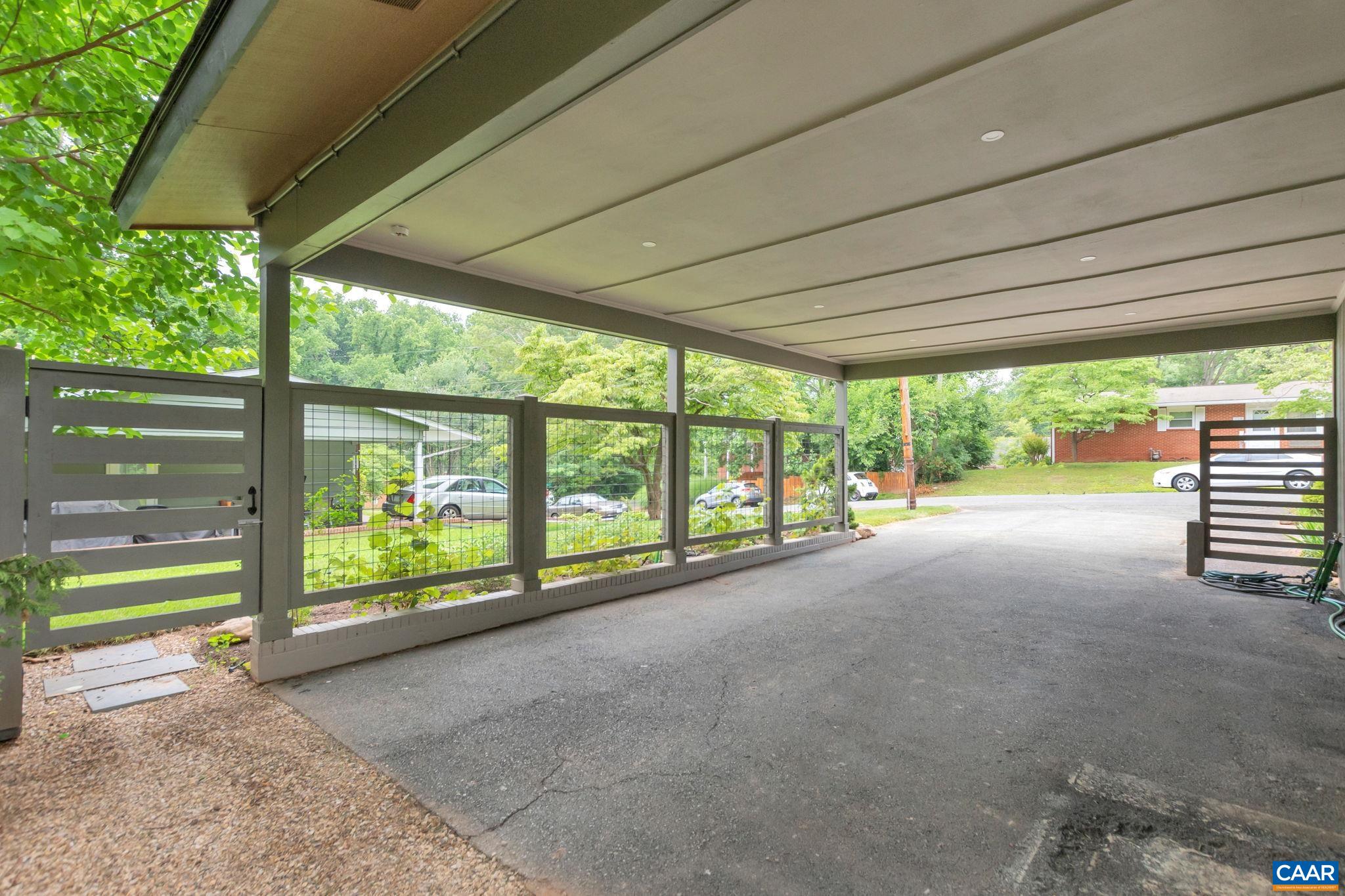 100 LAUREL CIR
