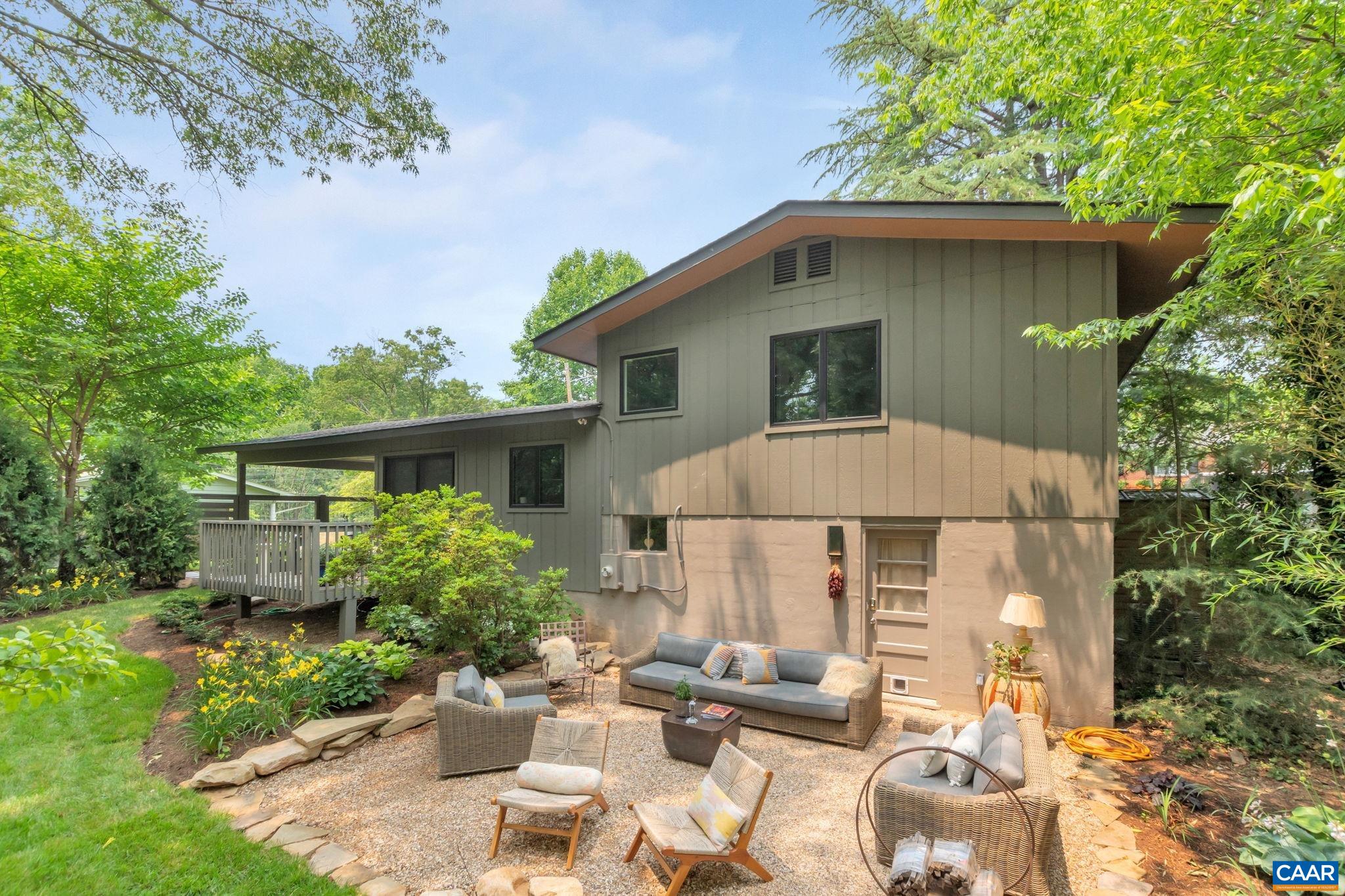 100 LAUREL CIR