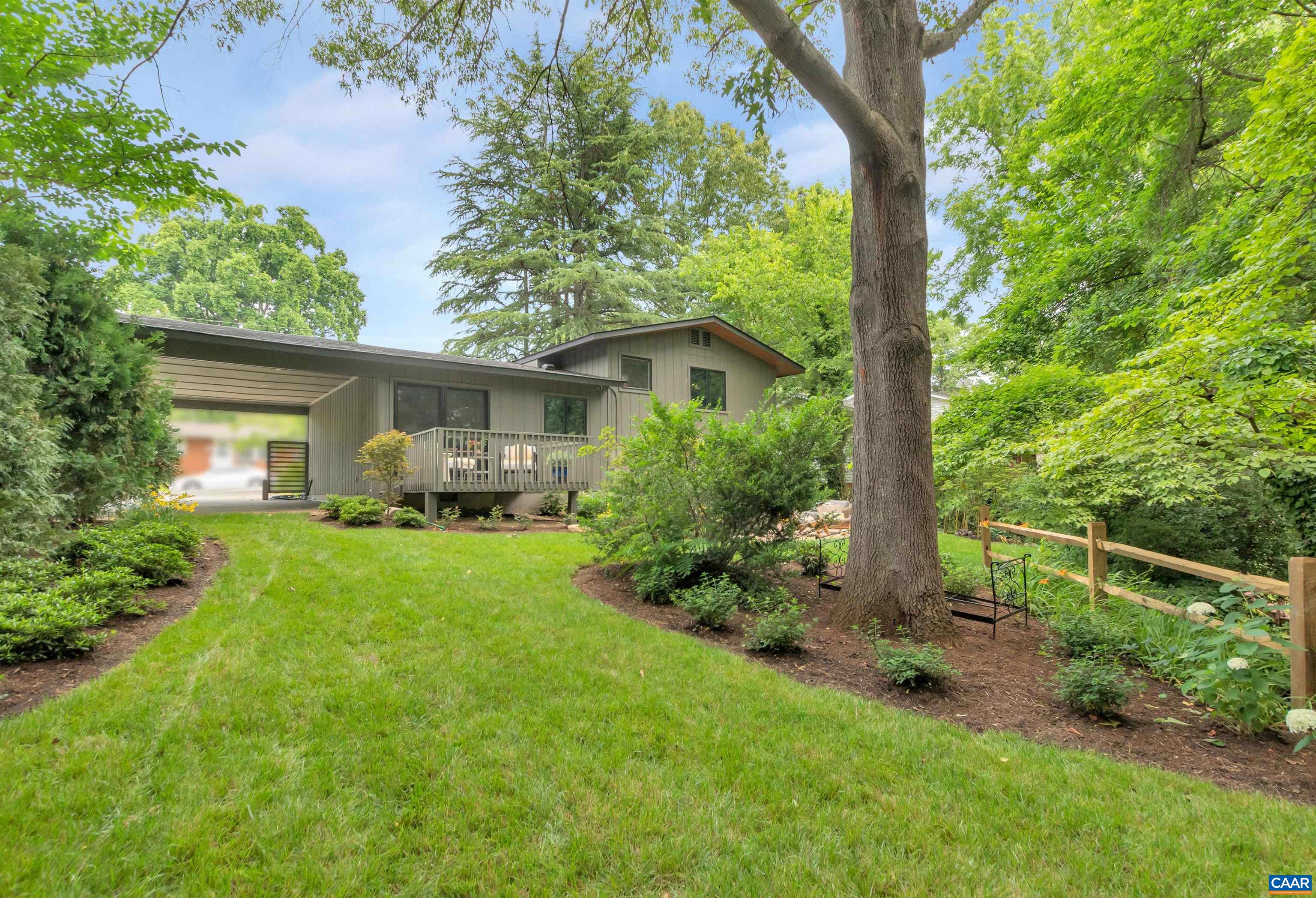 100 LAUREL CIR