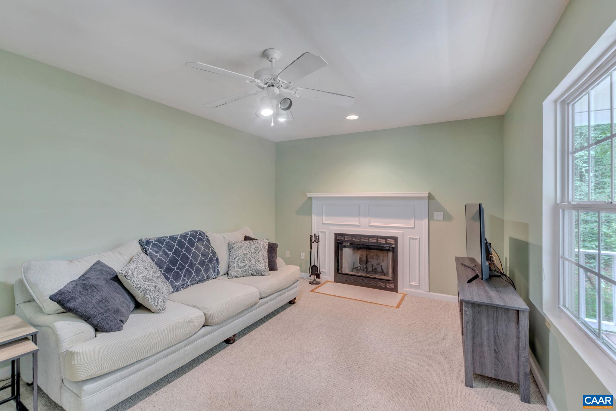 2 RIVERSIDE DR
