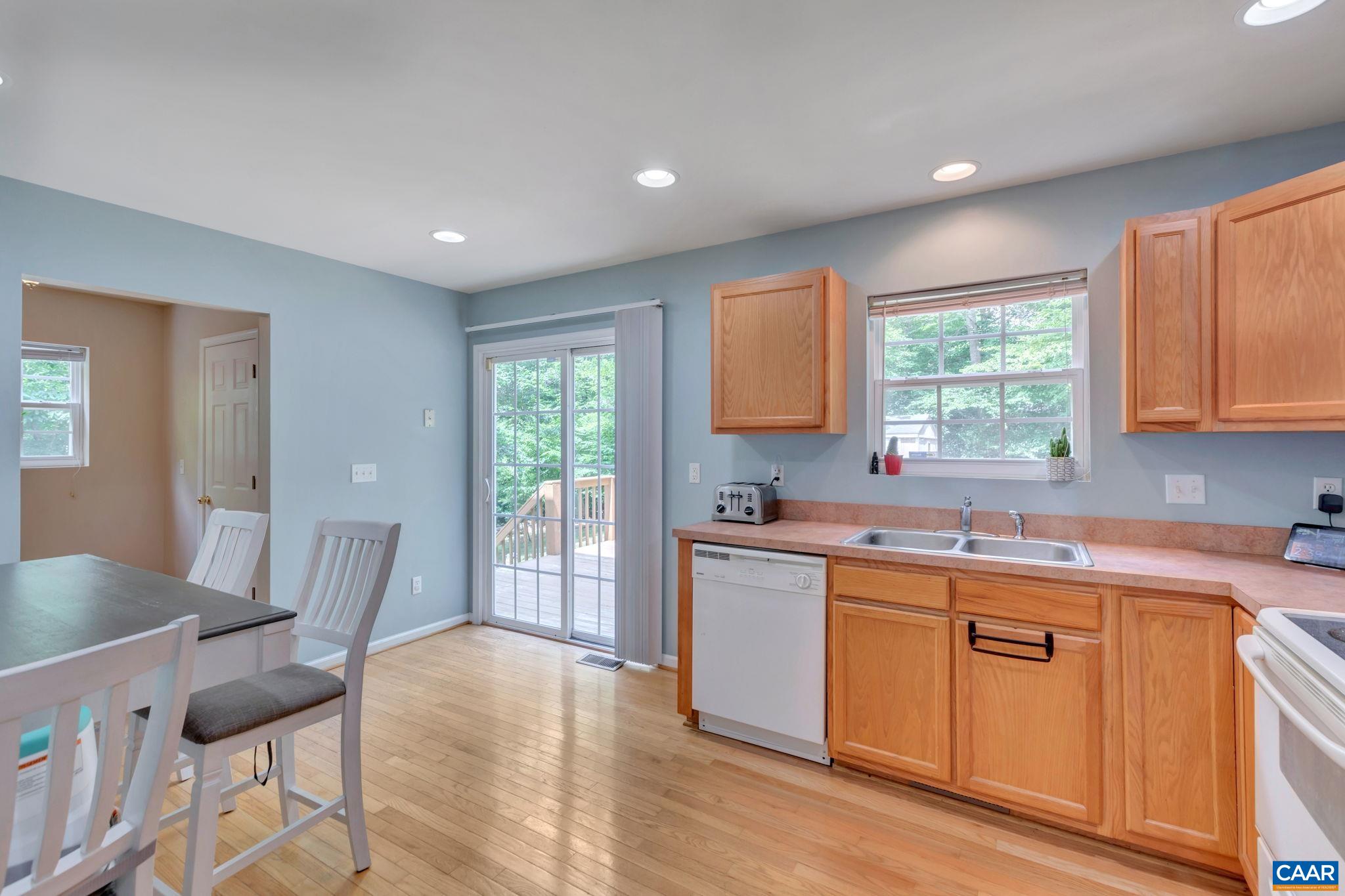 2 RIVERSIDE DR