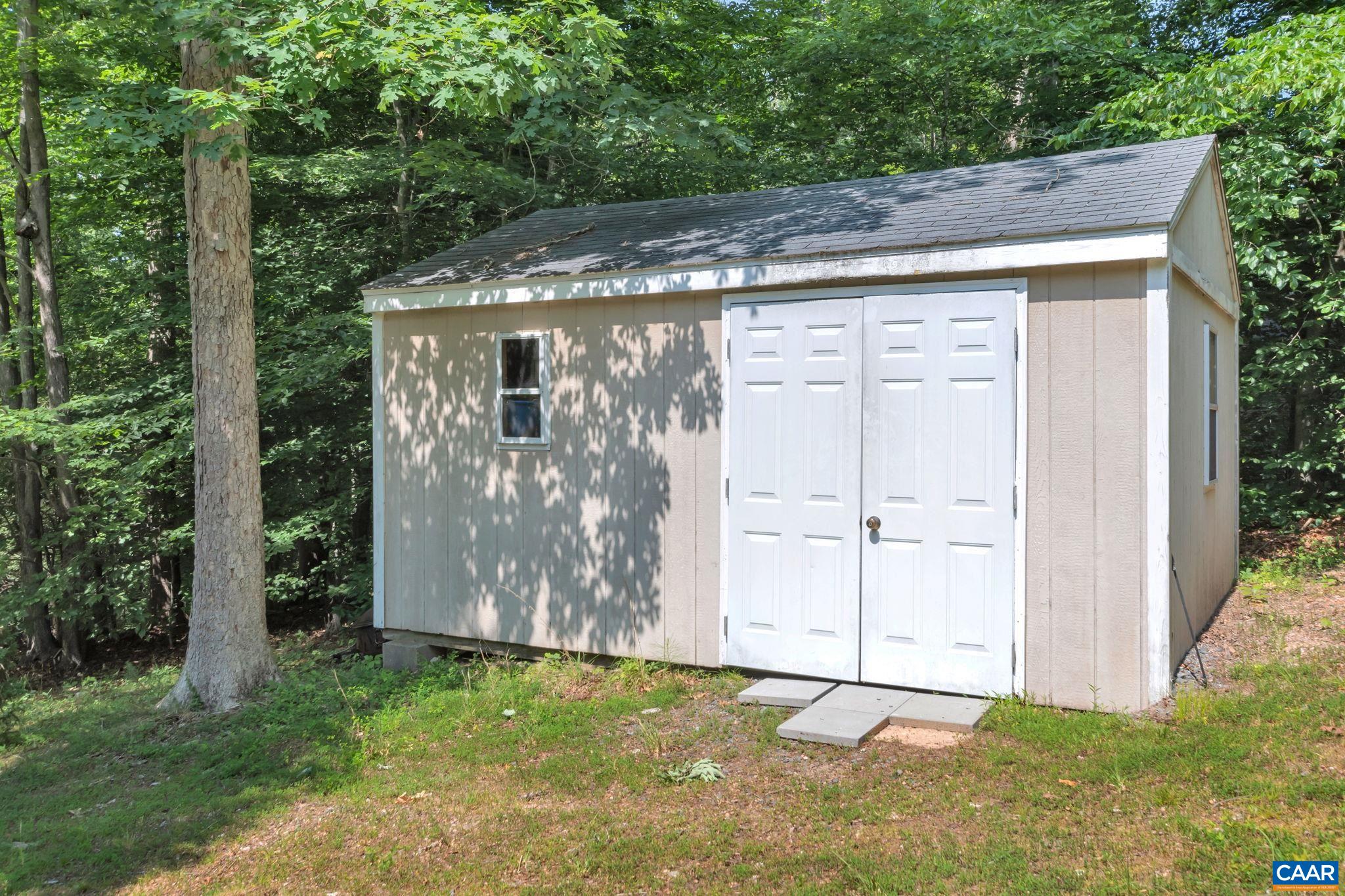 2 RIVERSIDE DR