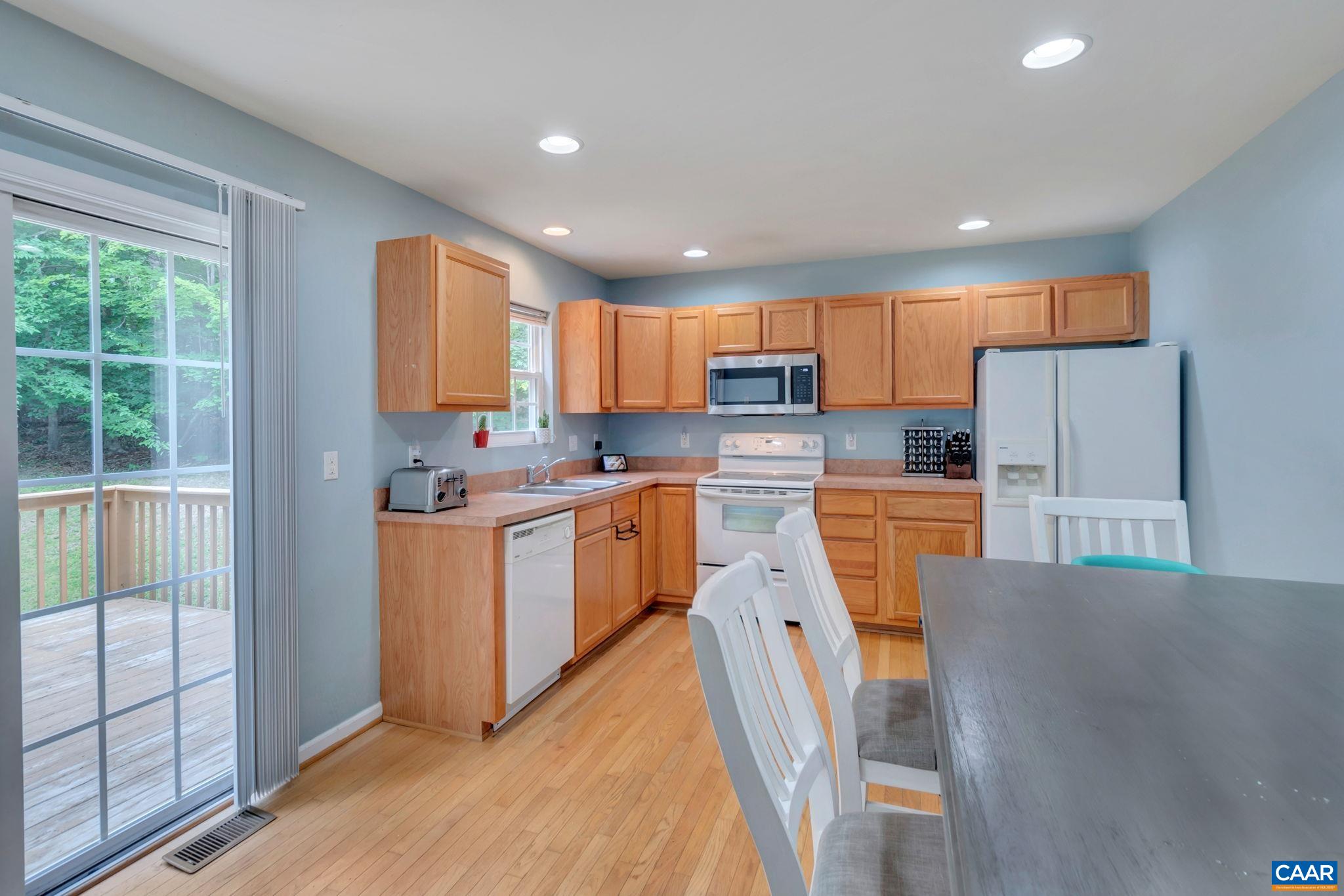2 RIVERSIDE DR