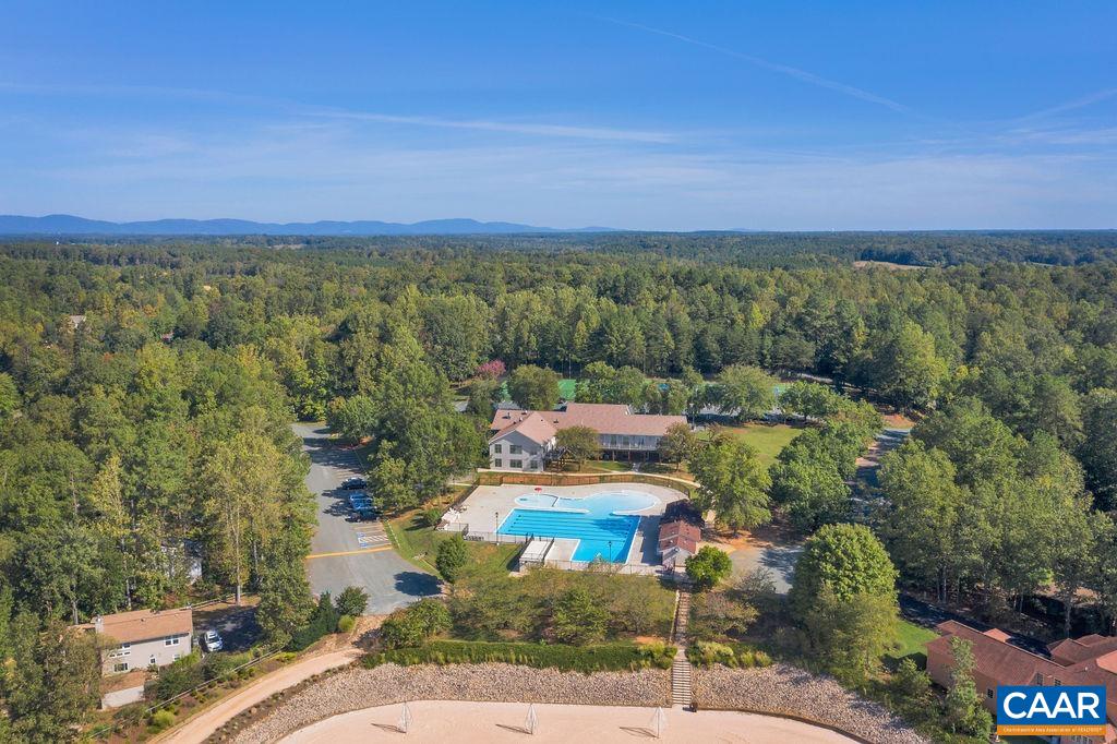 2 RIVERSIDE DR