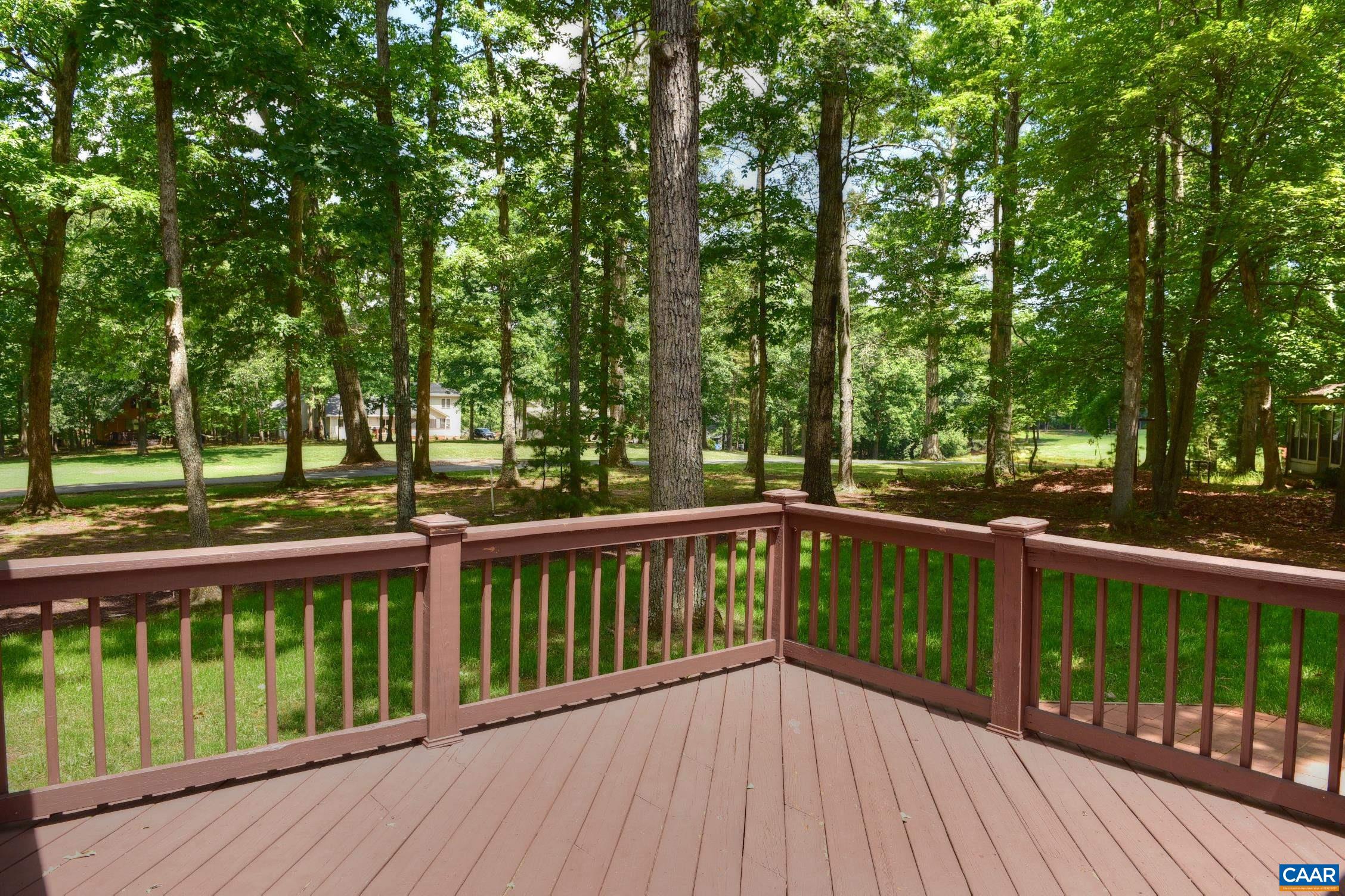 182 JEFFERSON DR