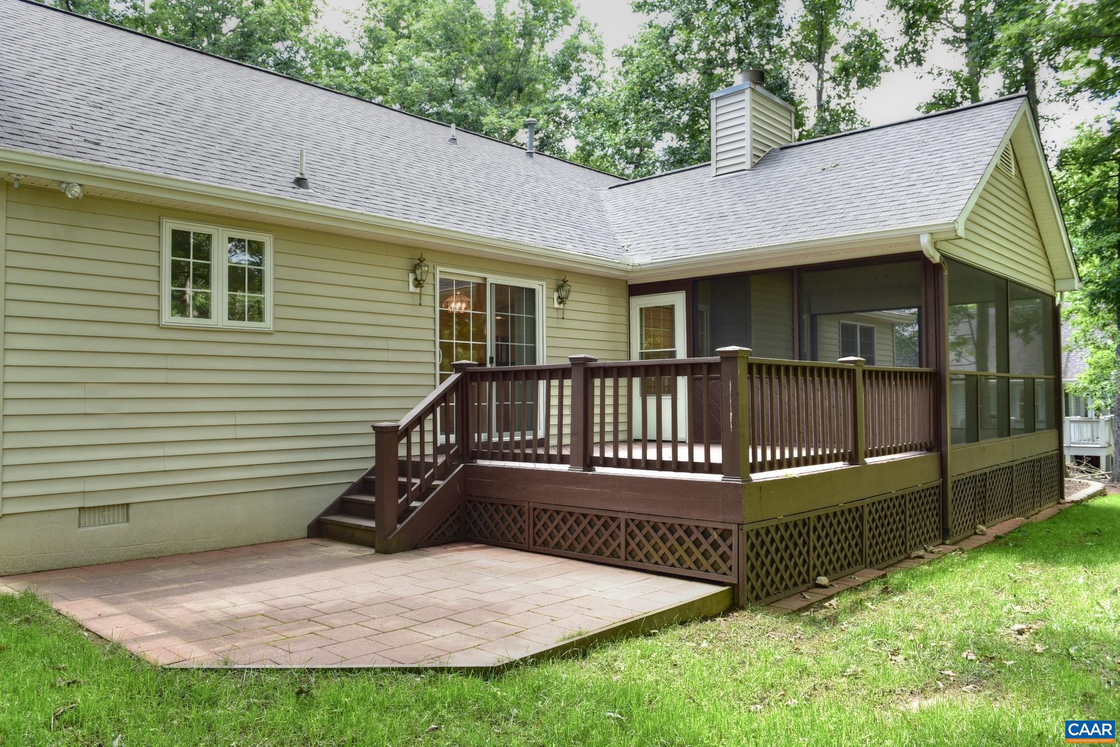 182 JEFFERSON DR