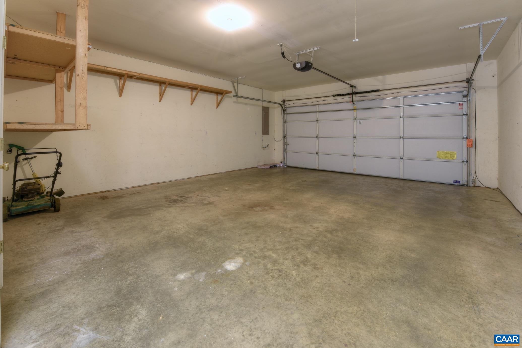182 JEFFERSON DR