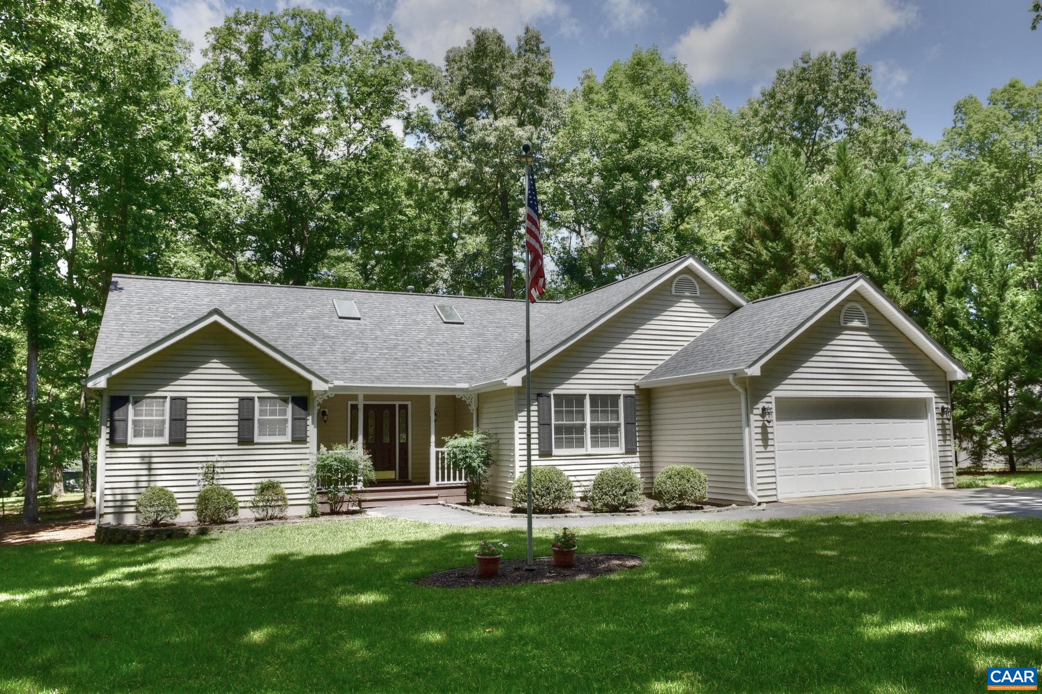182 JEFFERSON DR