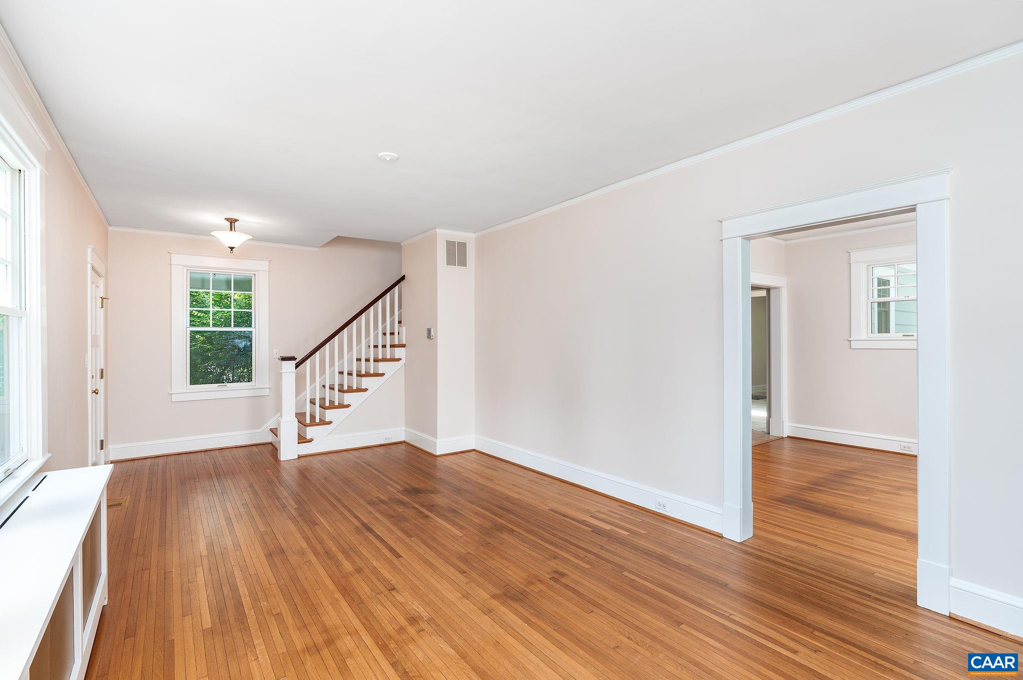 727 LOCUST AVE