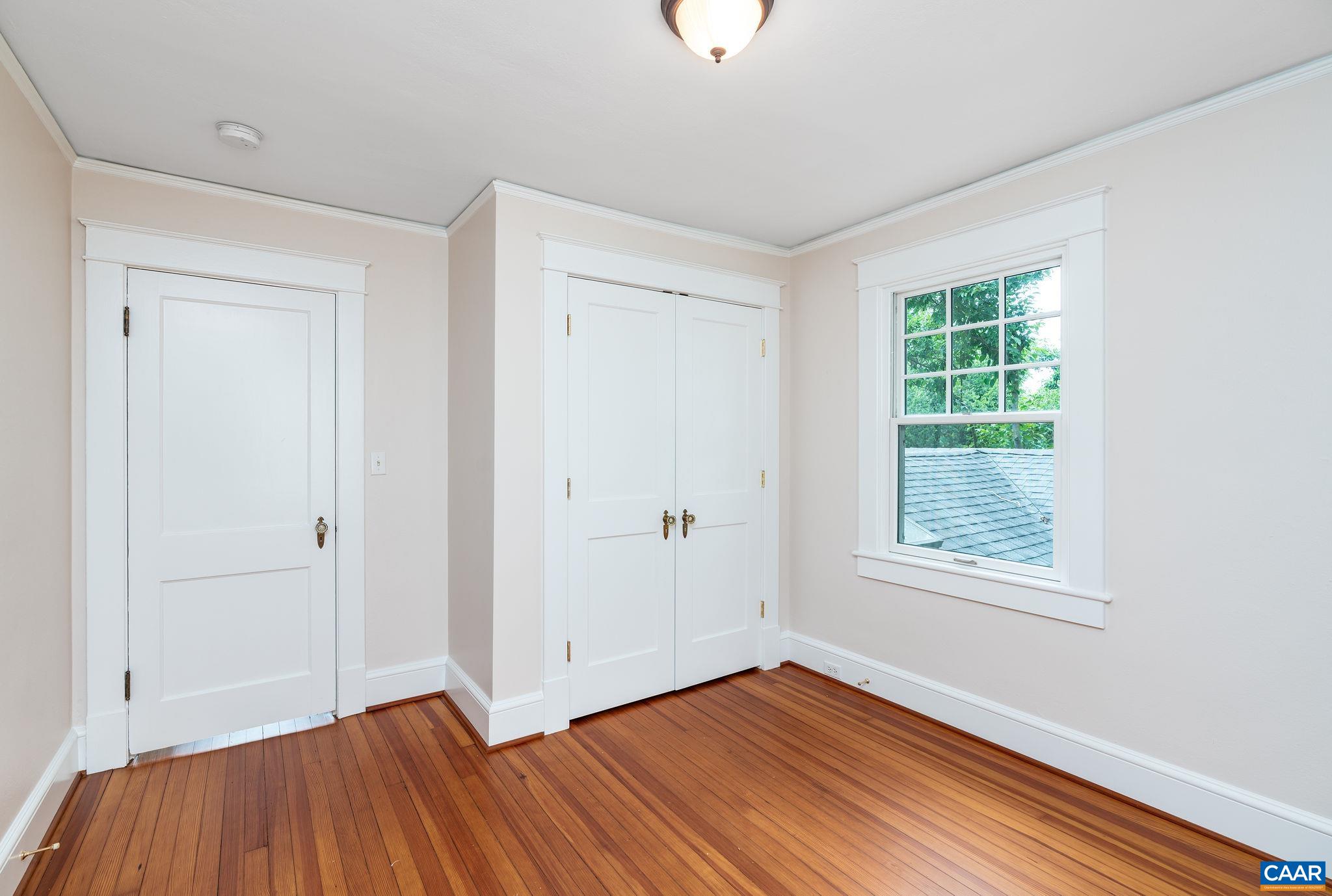 727 LOCUST AVE