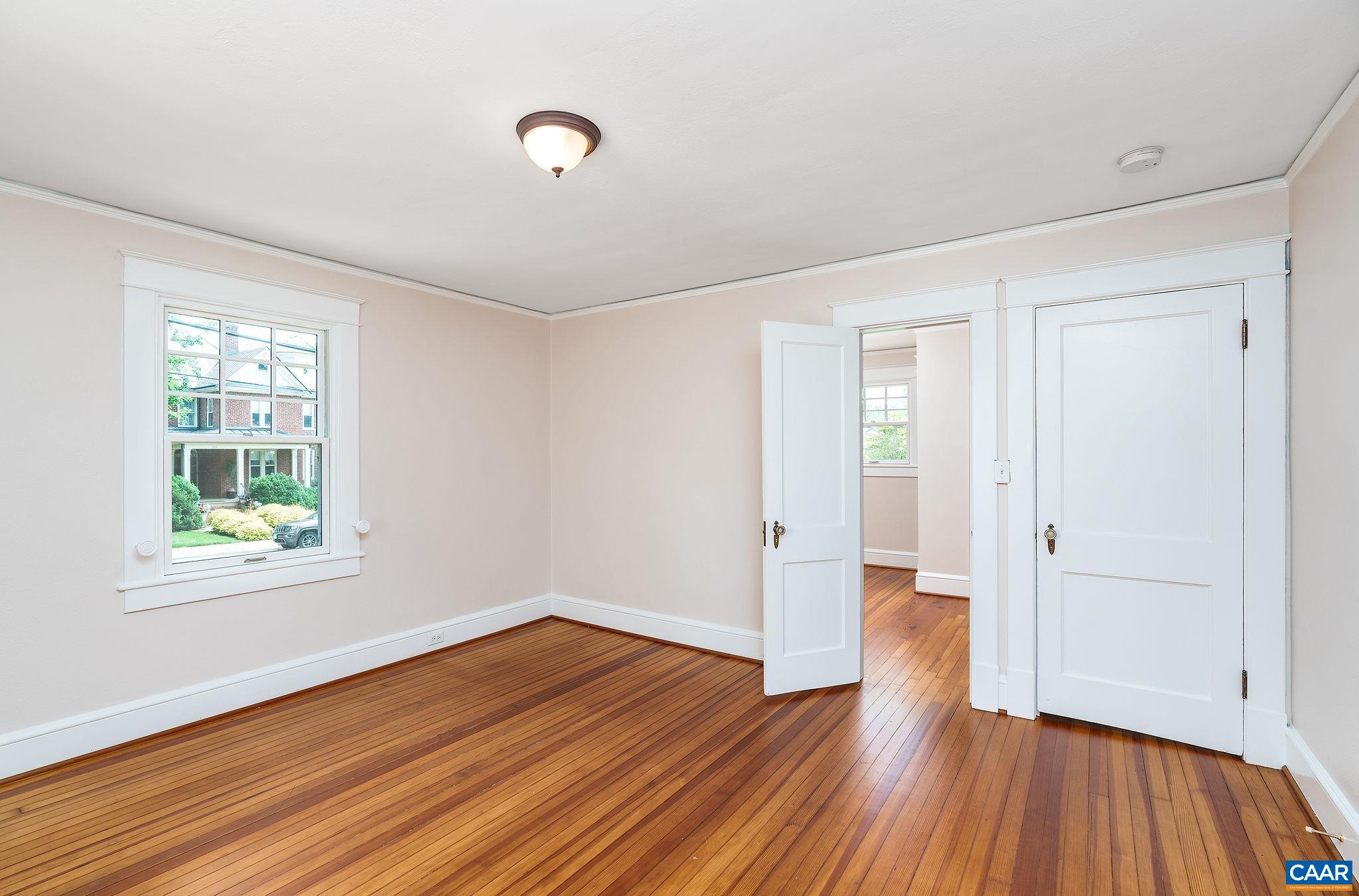 727 LOCUST AVE