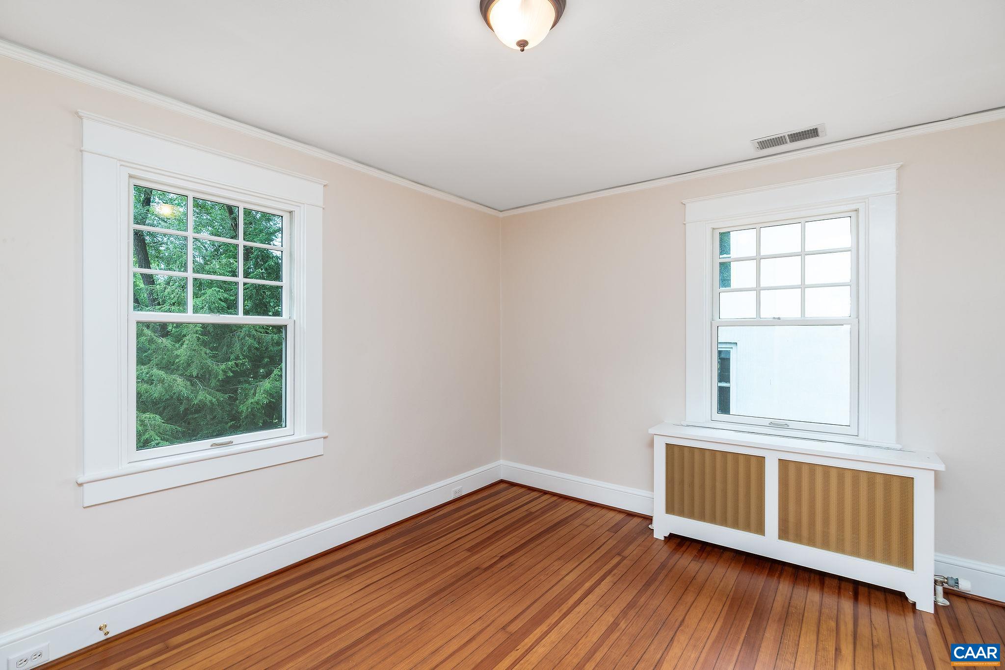 727 LOCUST AVE