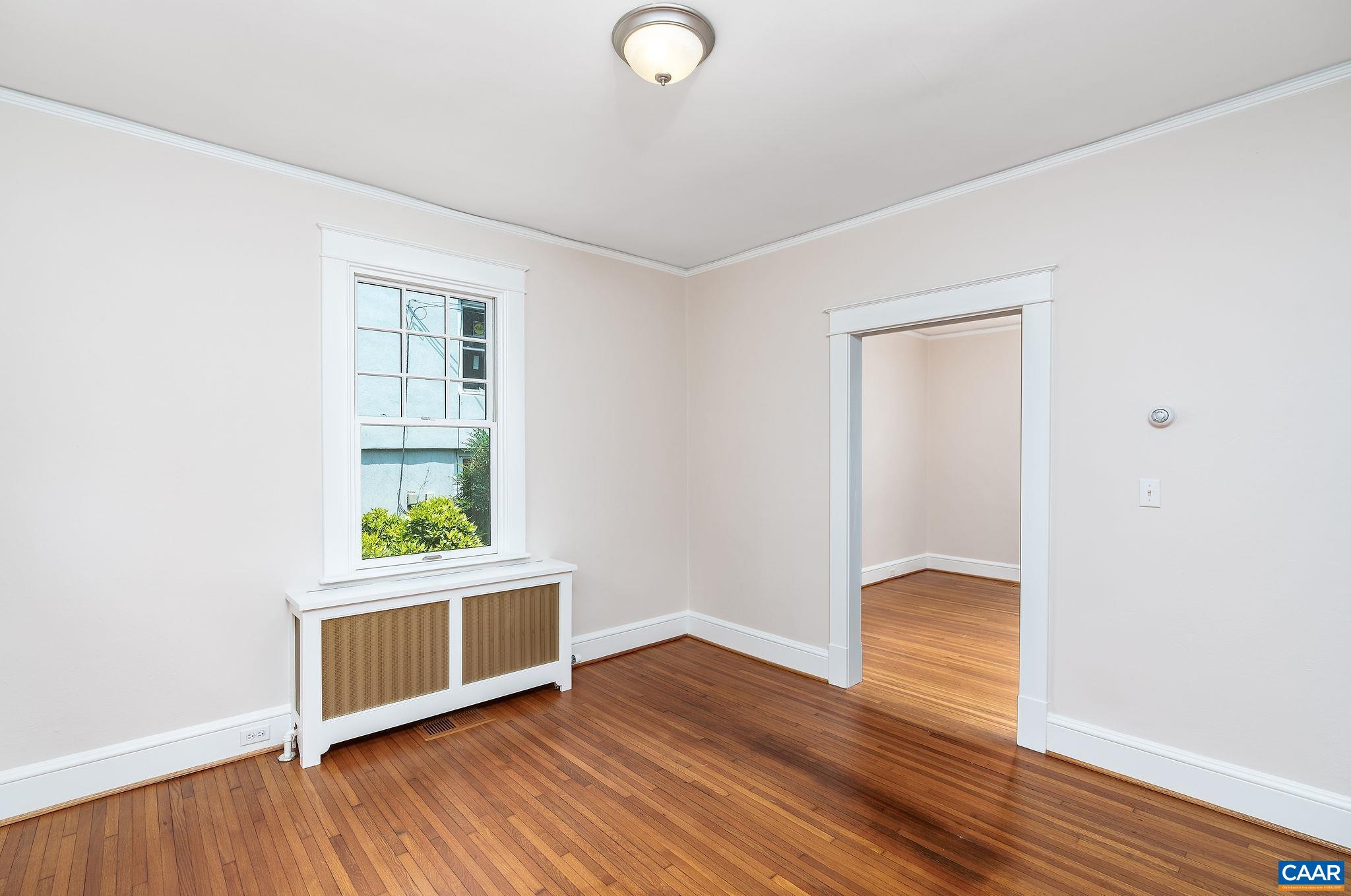 727 LOCUST AVE
