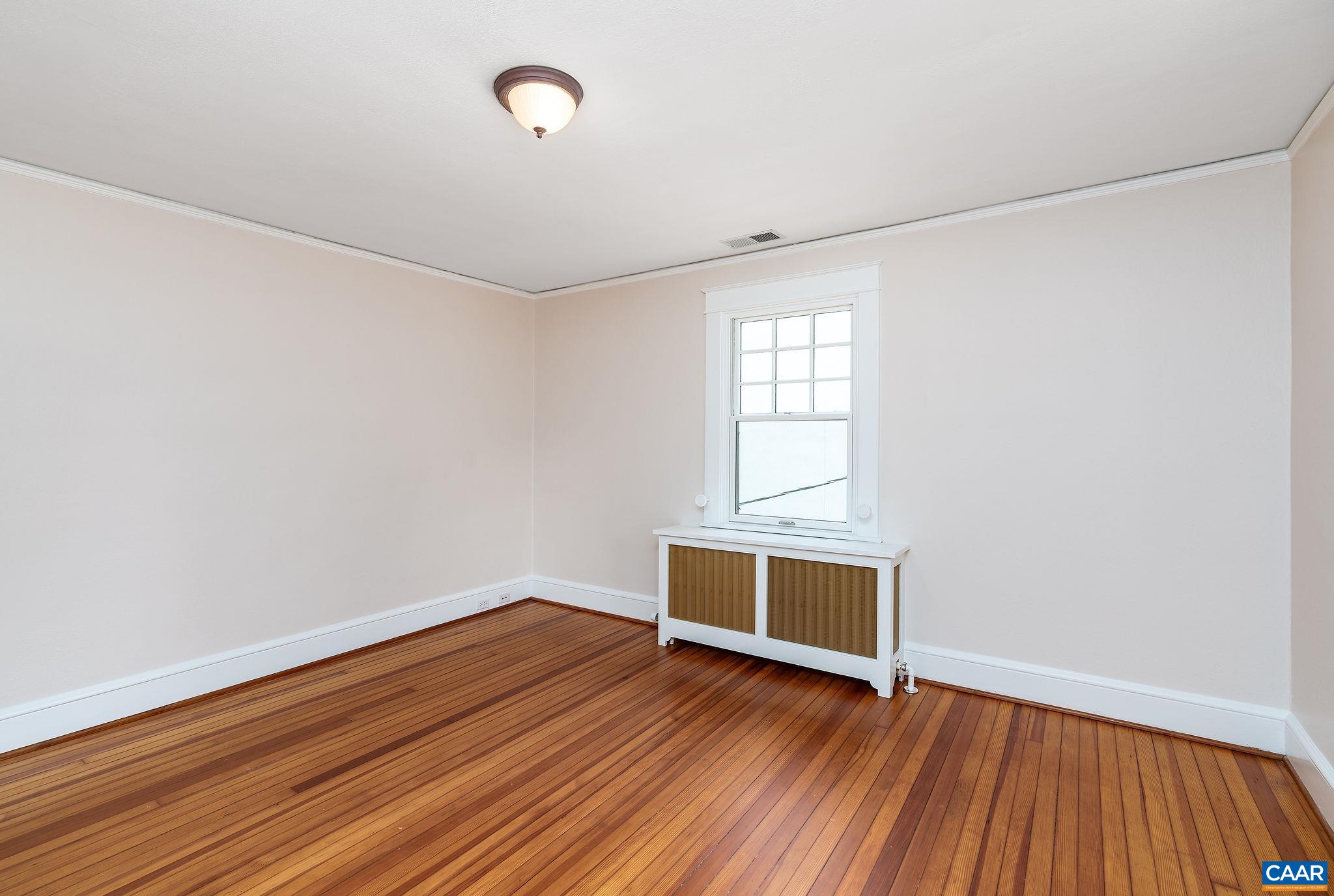 727 LOCUST AVE