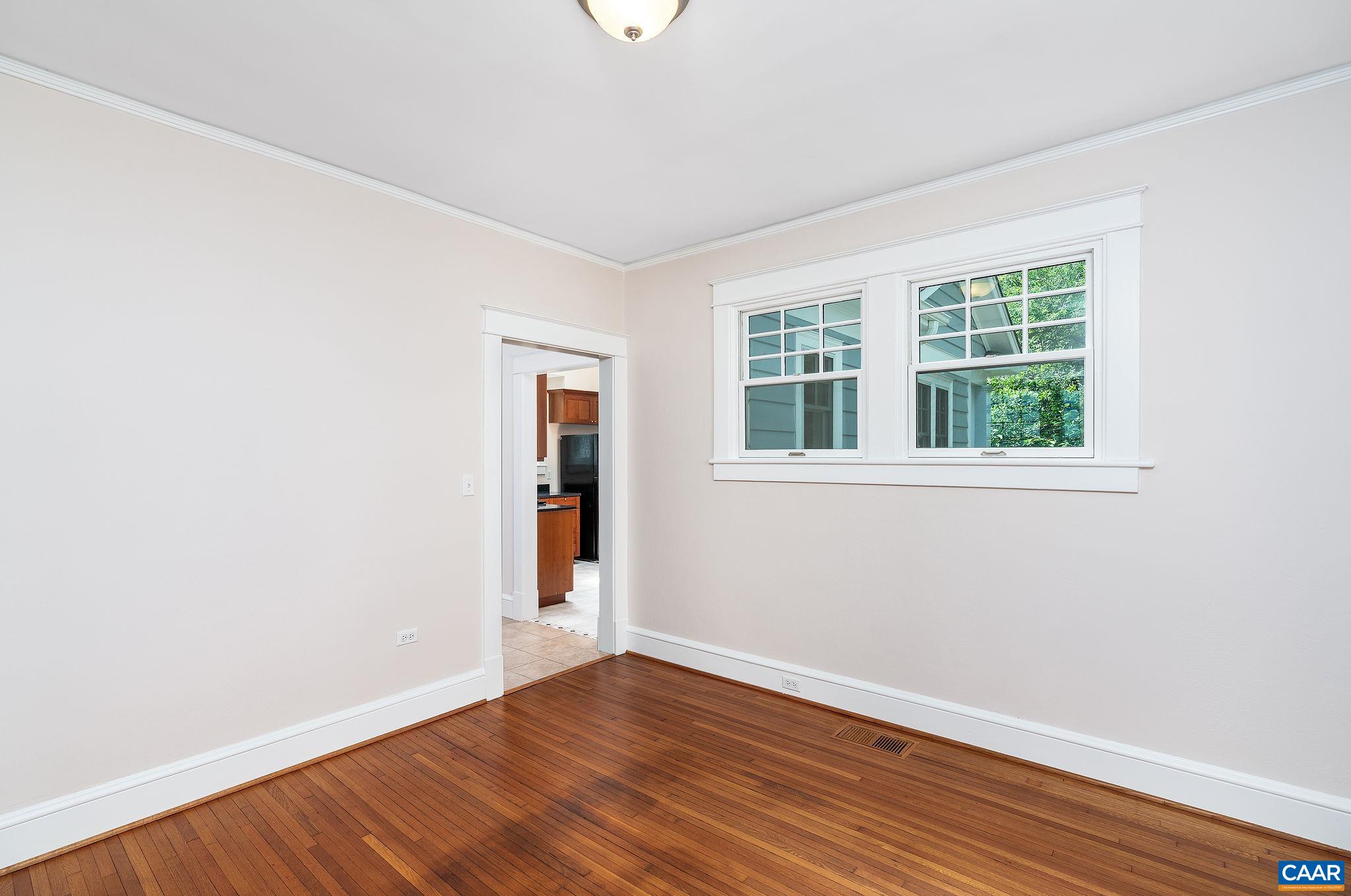 727 LOCUST AVE