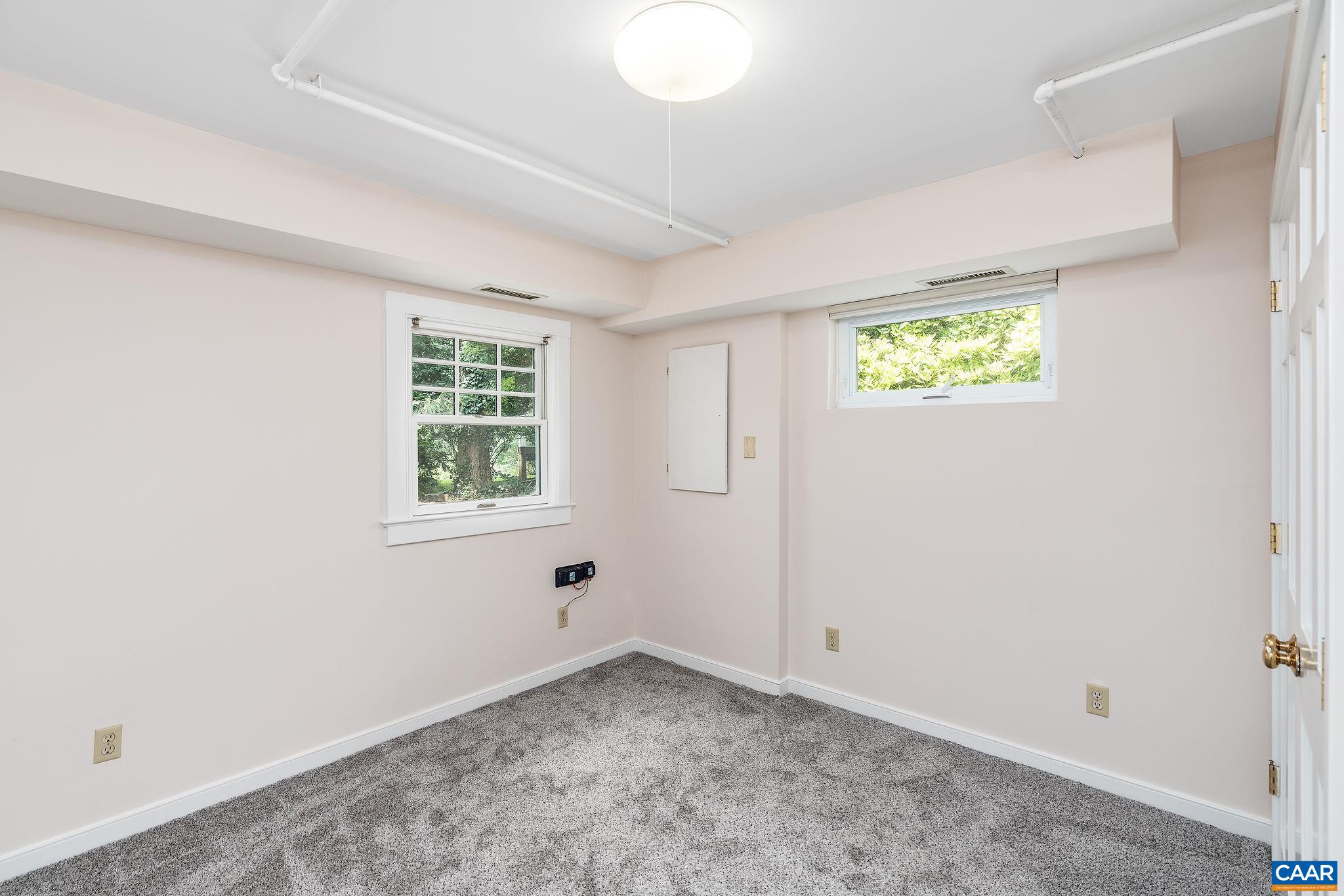 727 LOCUST AVE