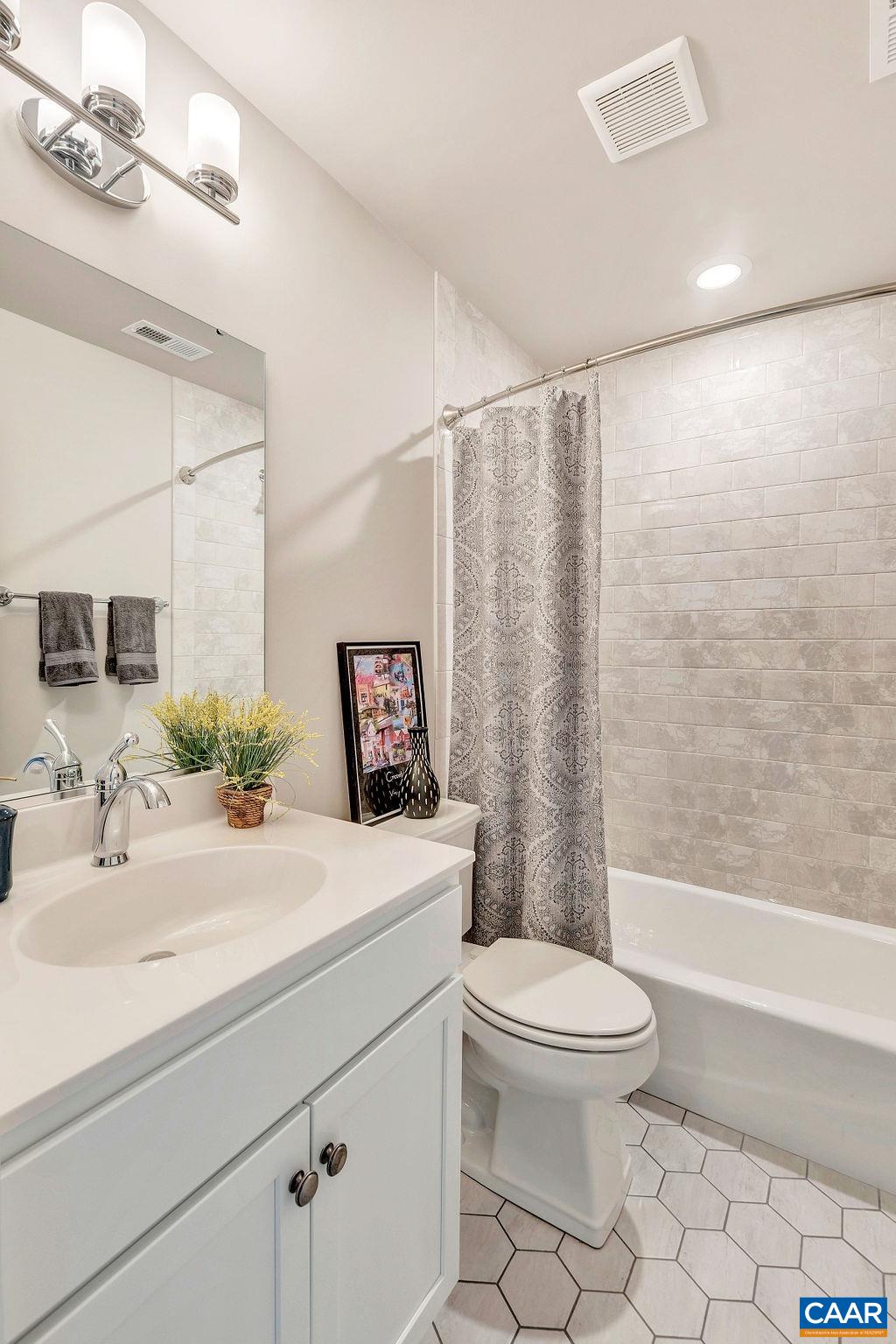 5089 MARY JACKSON CT