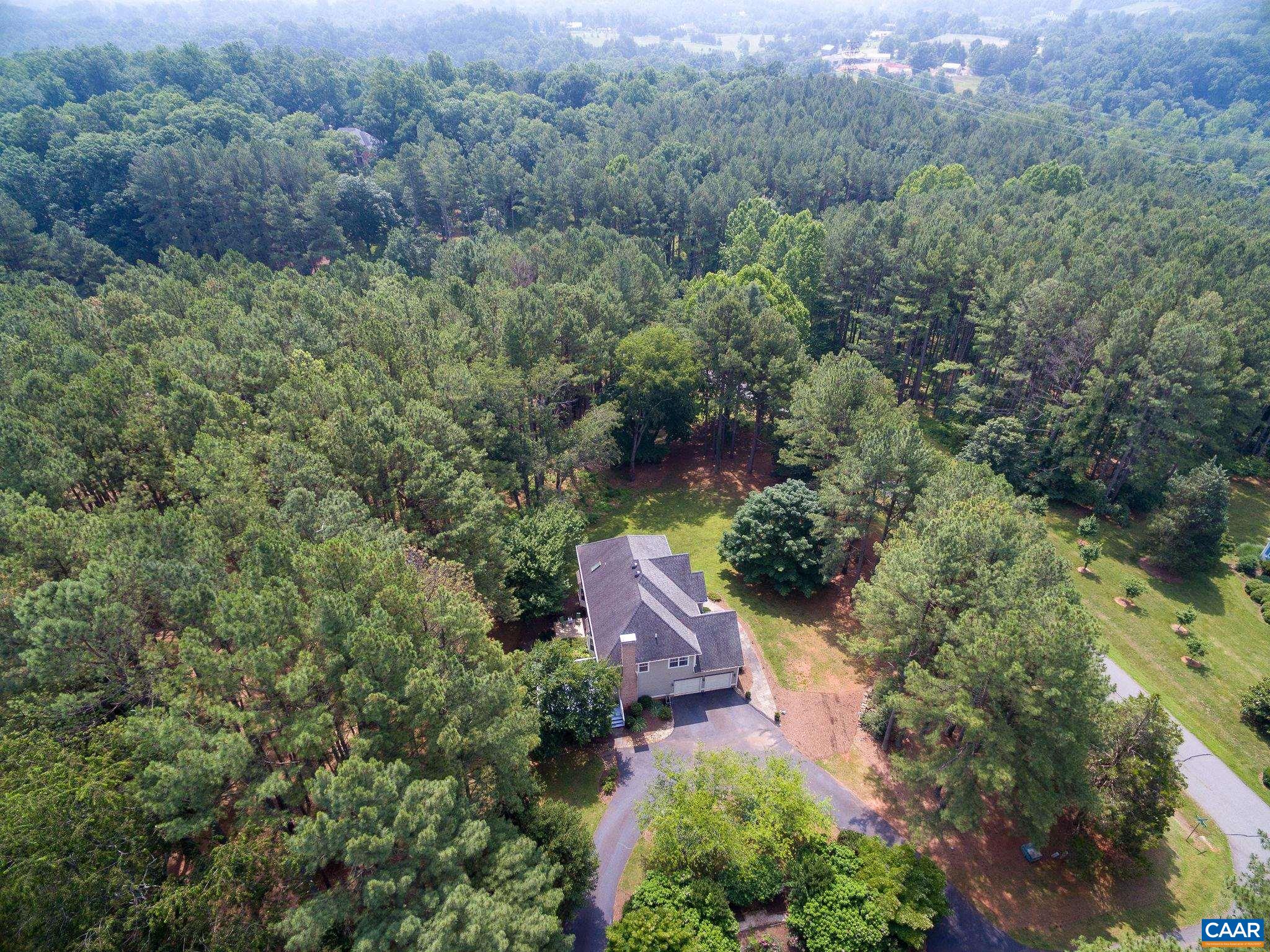 1390 CORKTREE LN