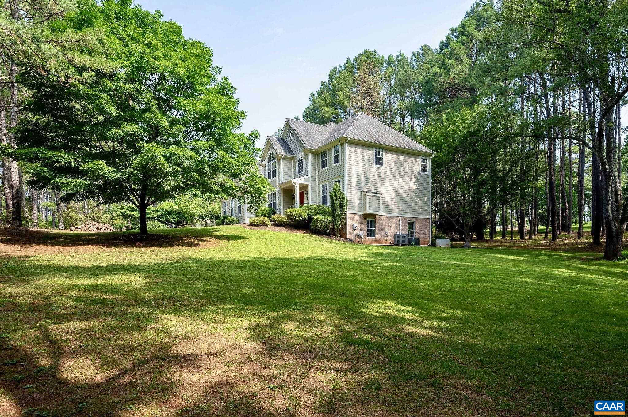 1390 CORKTREE LN