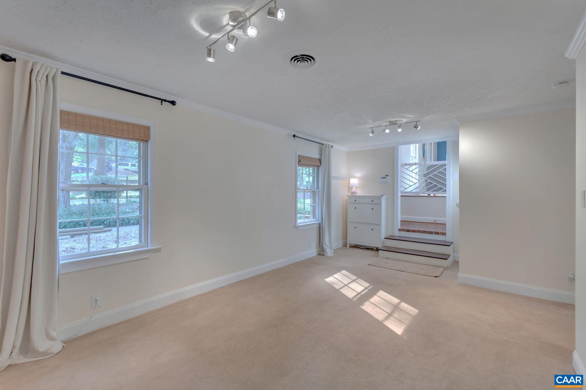 405 WESTMORELAND CT