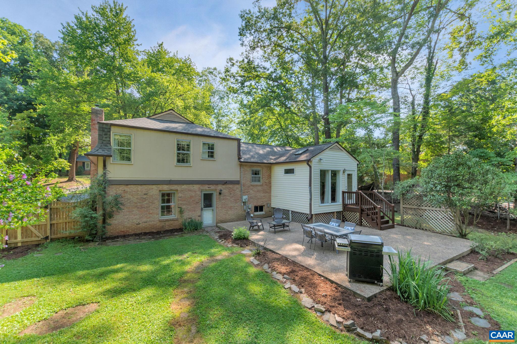 405 WESTMORELAND CT
