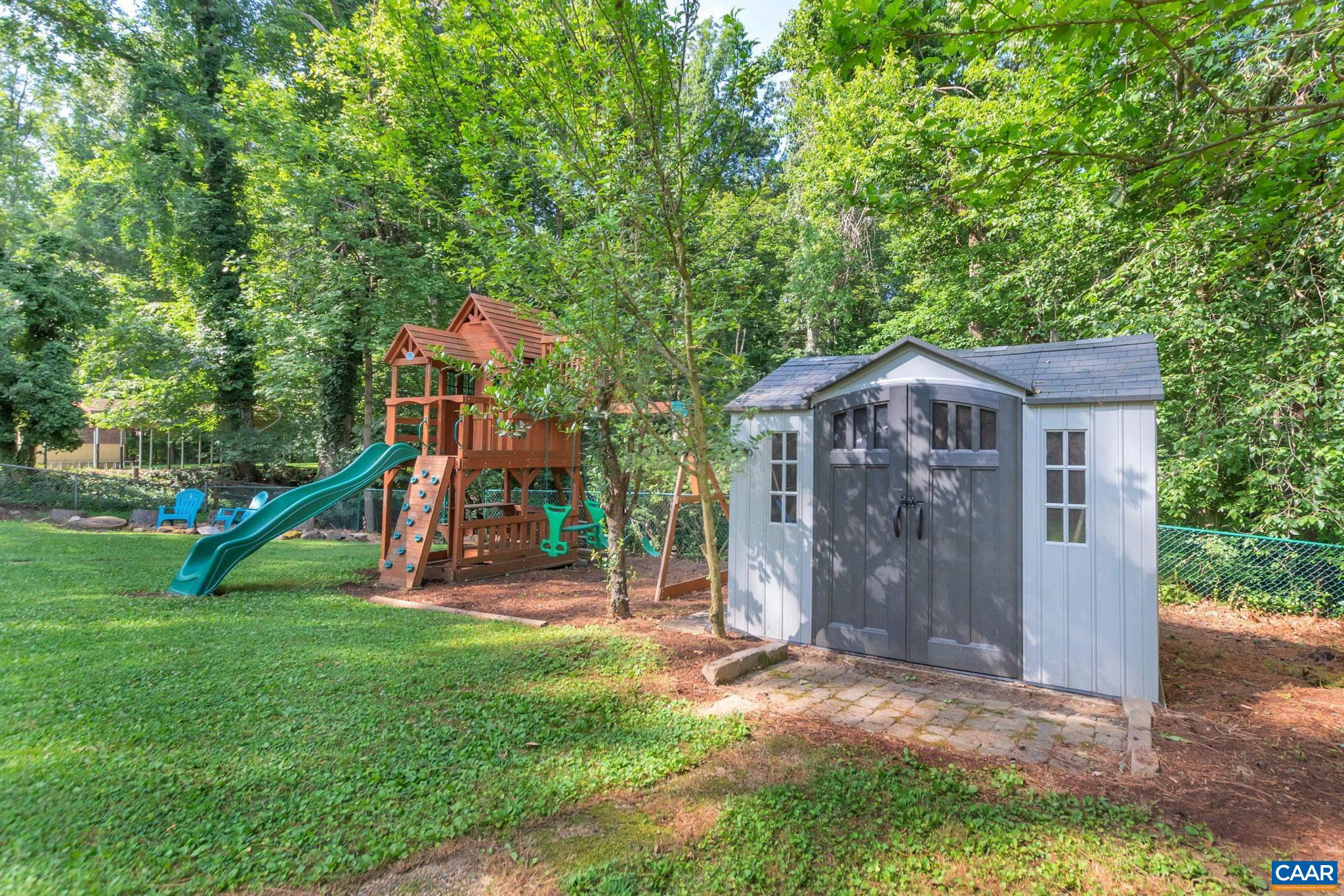405 WESTMORELAND CT