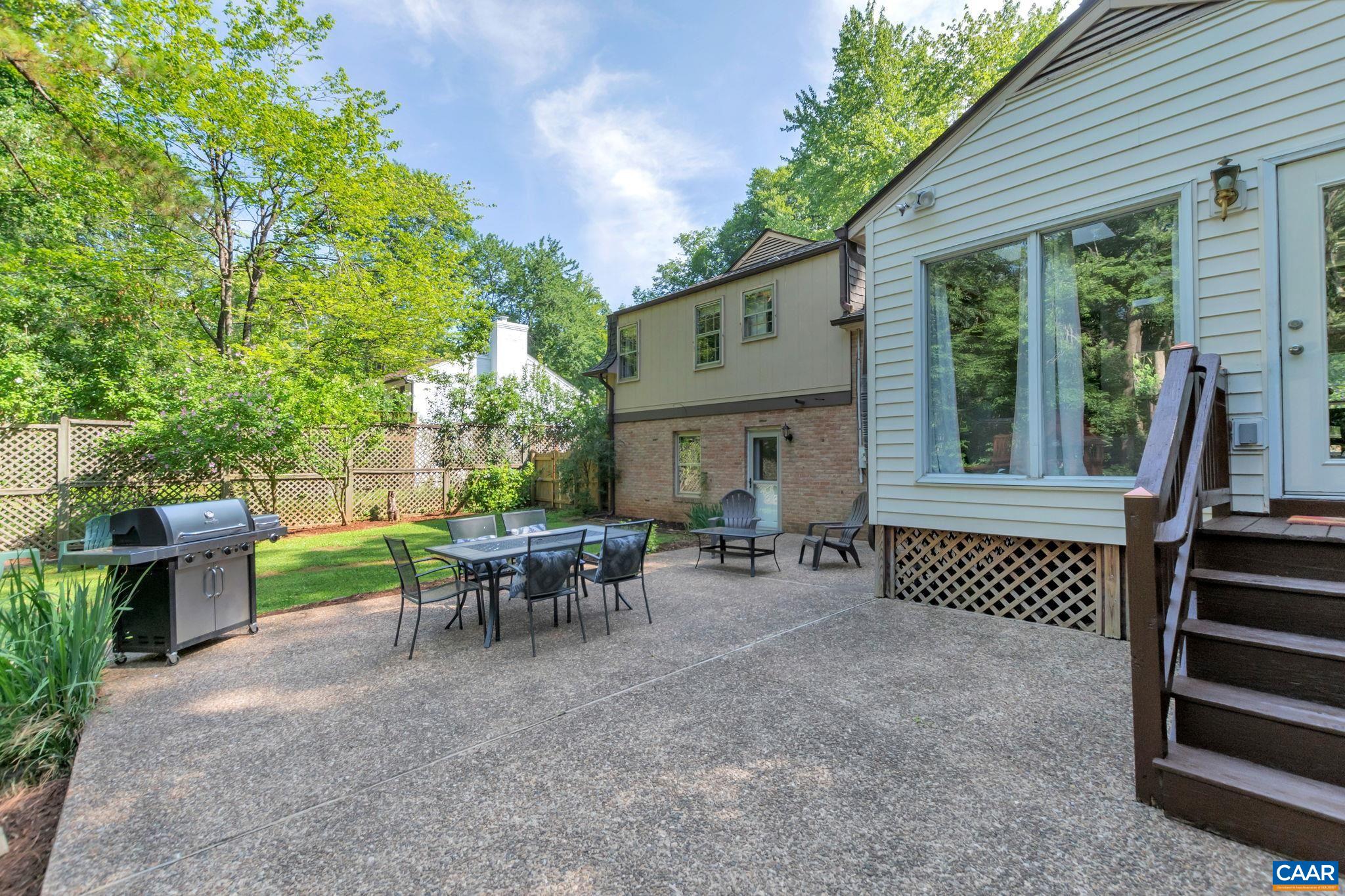 405 WESTMORELAND CT