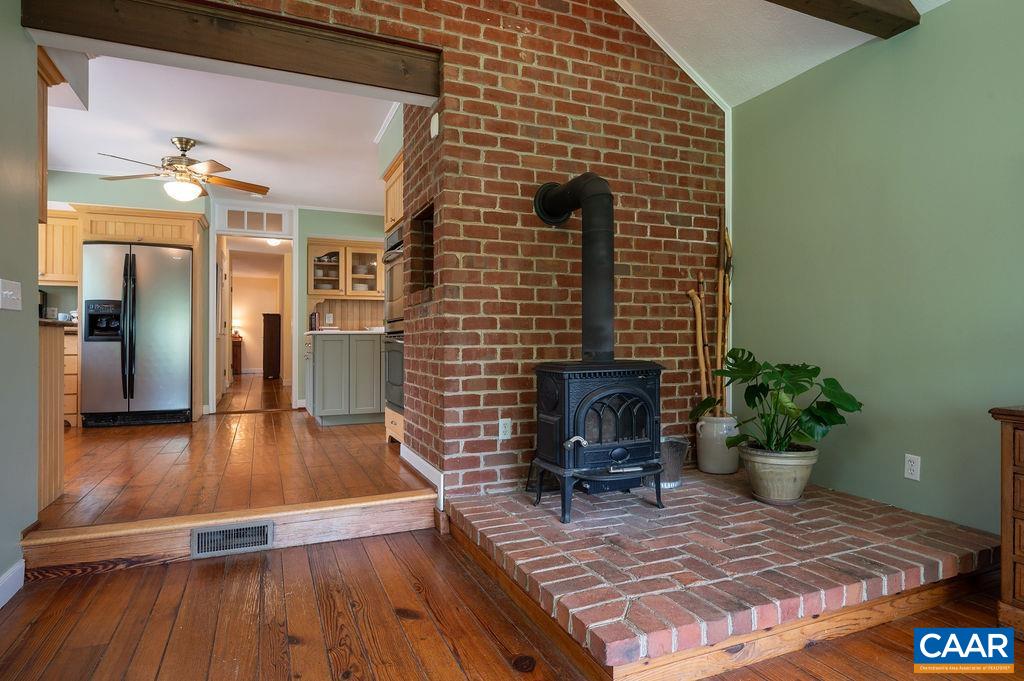2903 PEA RIDGE RD