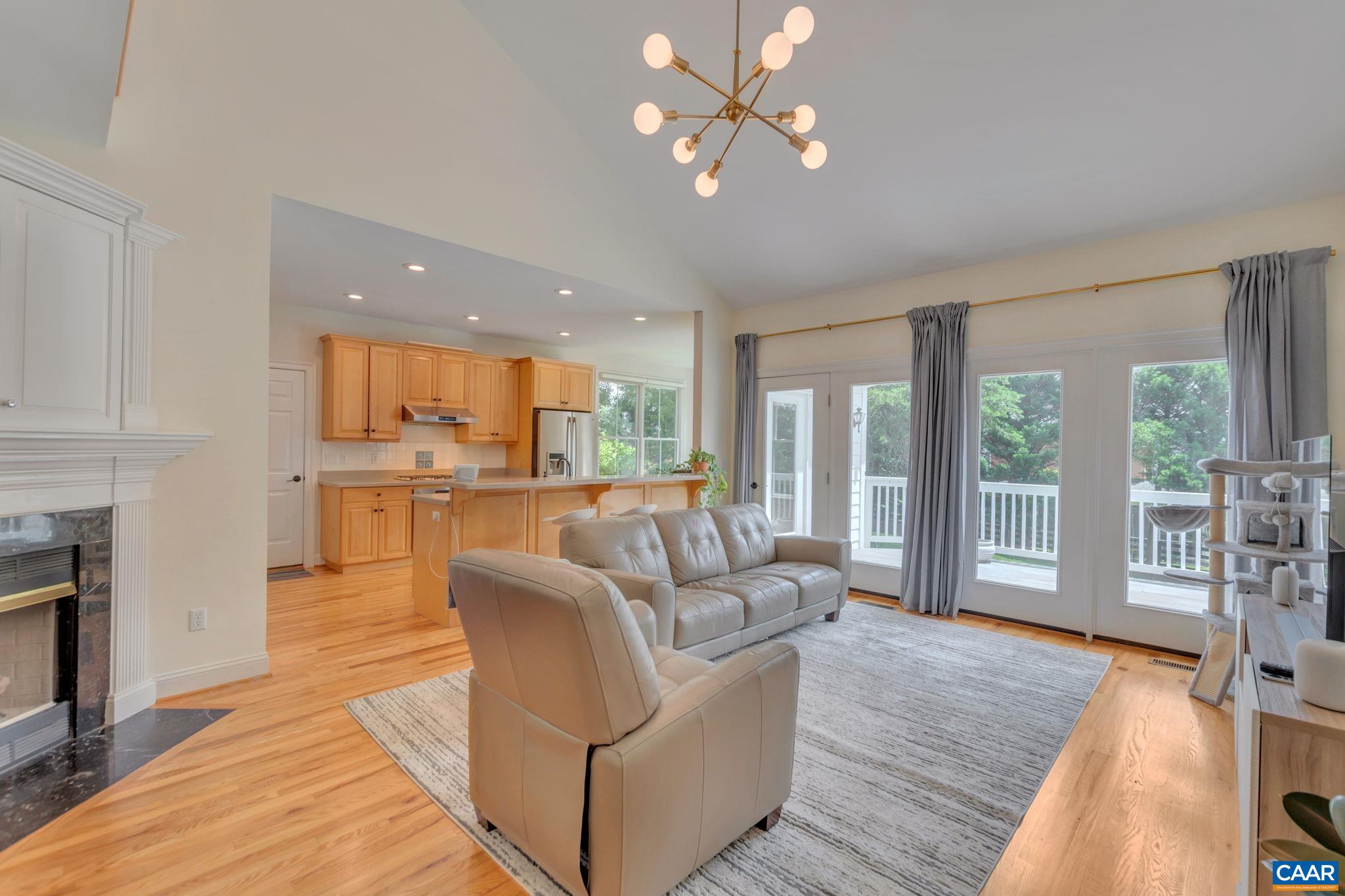 3632 VICTORIA LN