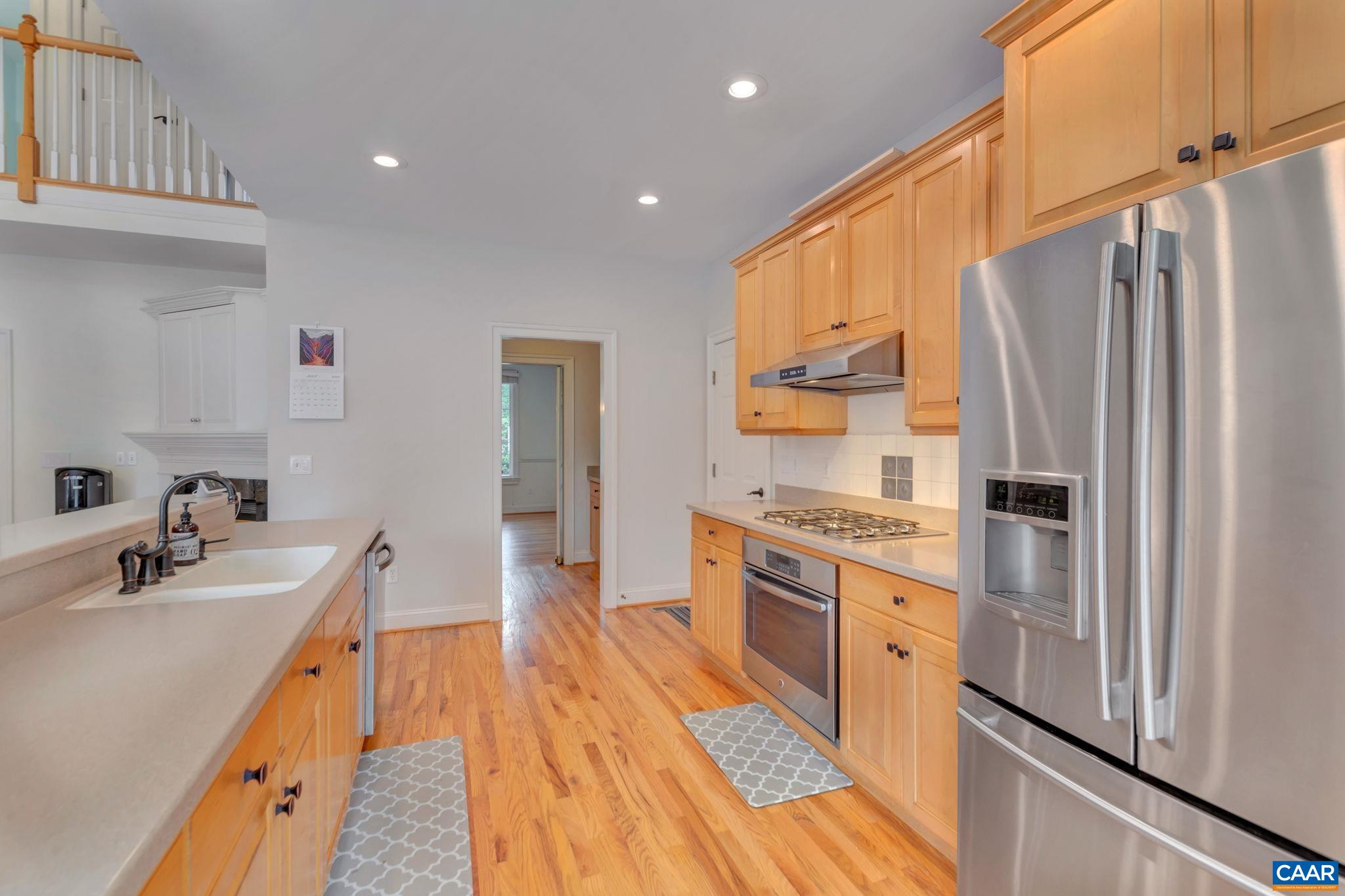 3632 VICTORIA LN